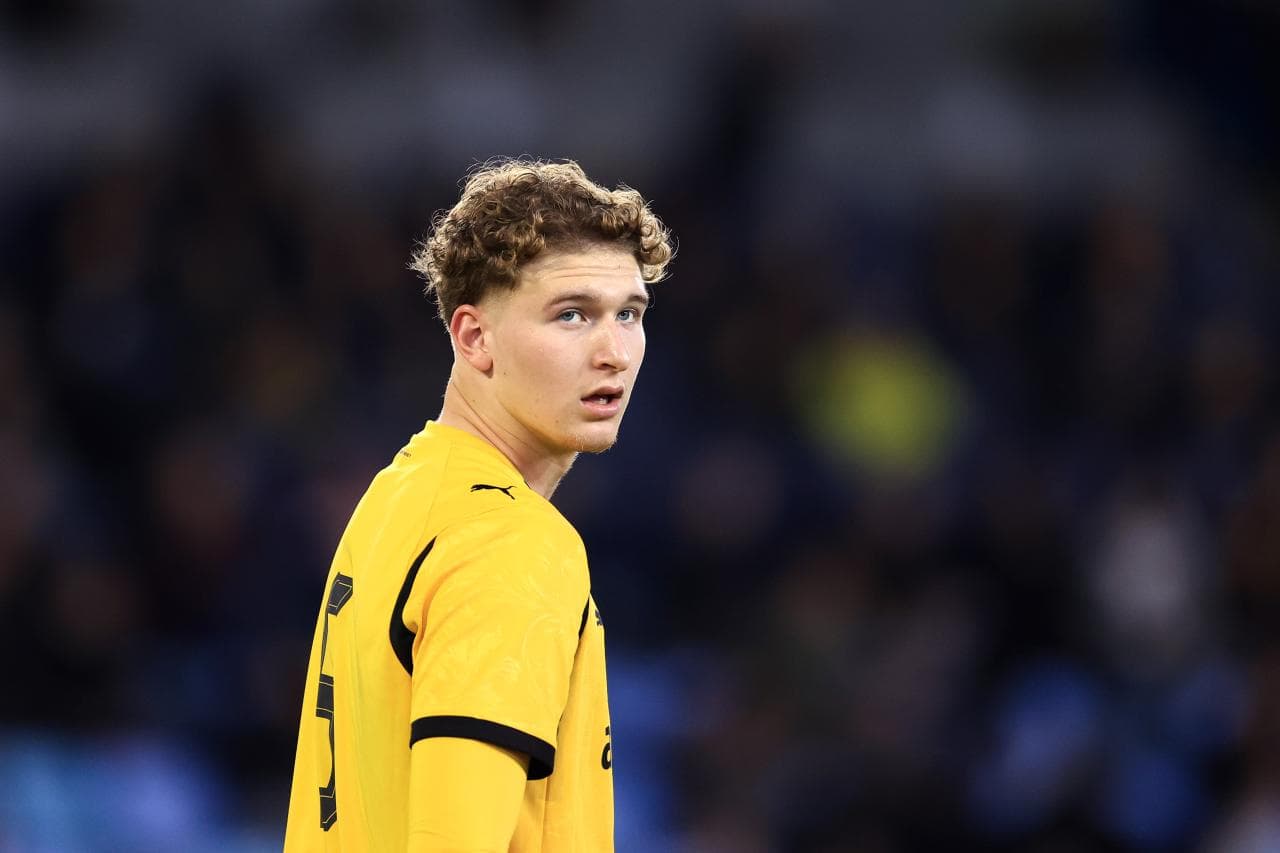Dortmund at risk of losing talented 18-year-old centre-half