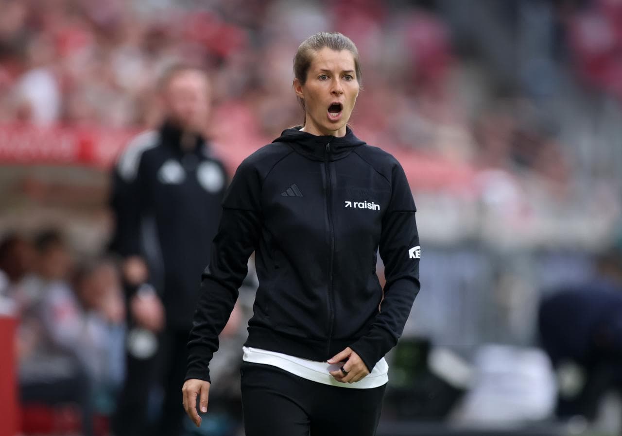 Late goals hand Marie-Louise Eta’s first Bundesliga win at Mainz