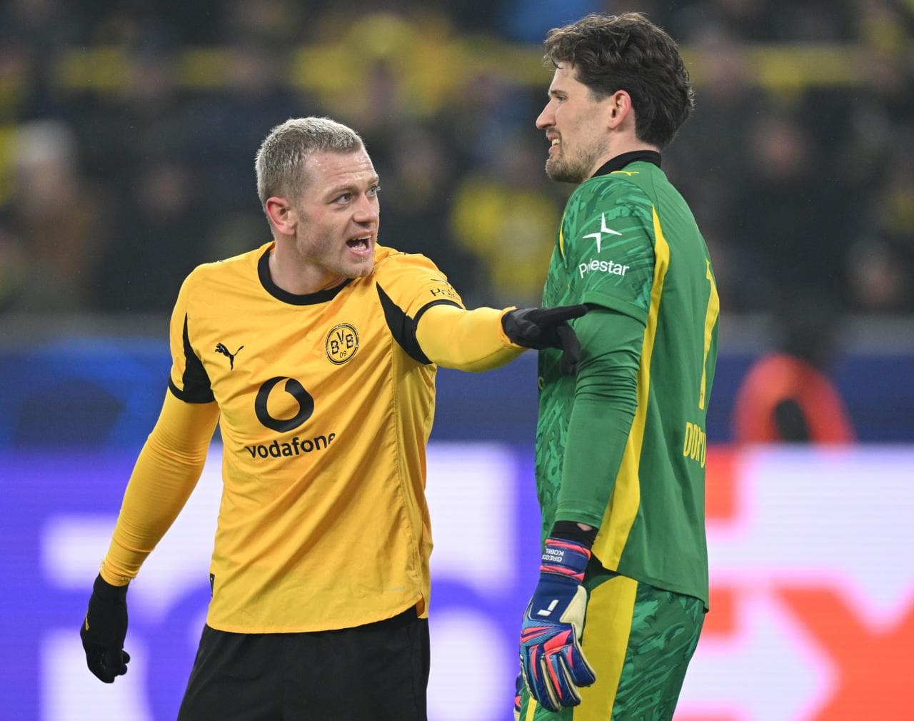 Contract talks planned for key defensive trio at Borussia Dortmund