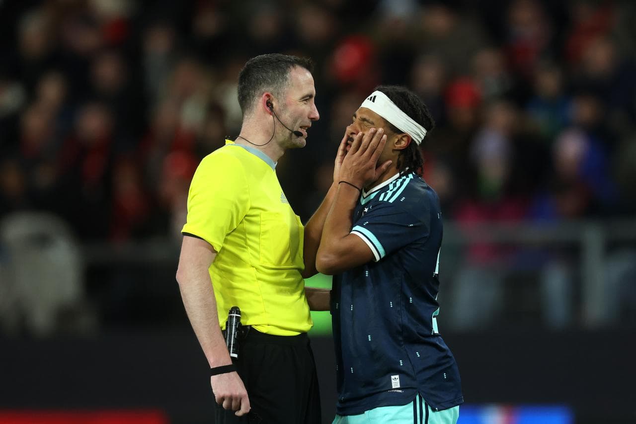 “It could have been his last chance” – Bayern boss expects Gnabry to miss World Cup after injury setback