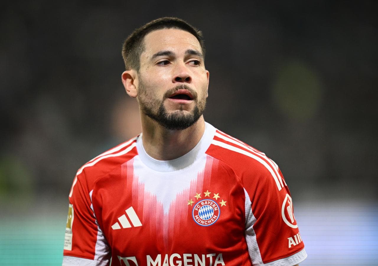 Bayern's Raphaël Guerreiro reportedly considering imminent retirement