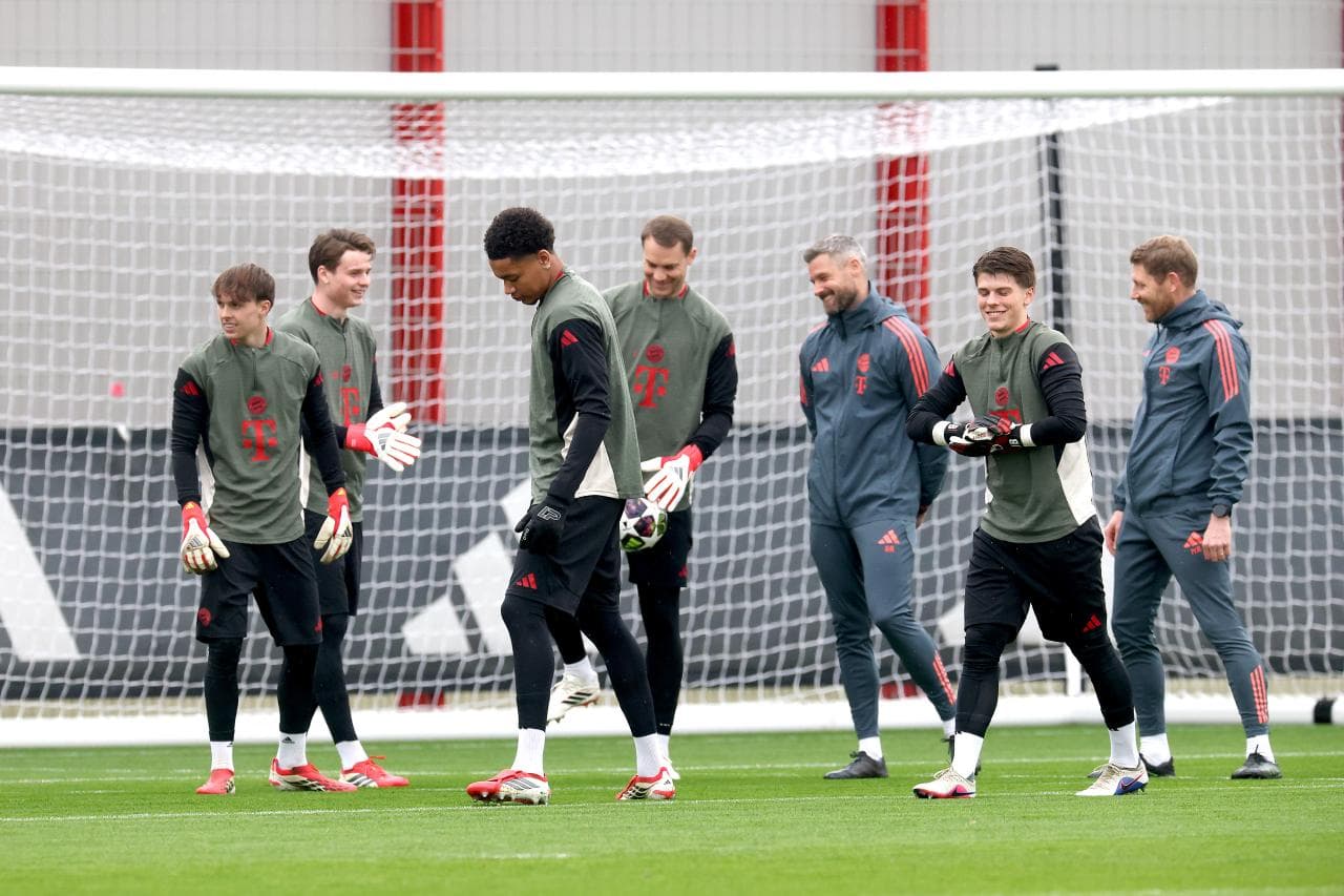 🚨 Messi vs. Ronaldo: The World's Greatest Showdown!