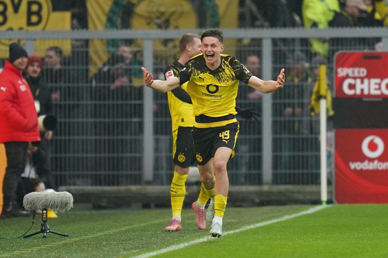 New Headline: Luca Reggiani Lights Up Bundesliga with Inspiring Play; Dortmund Leads in Heartache