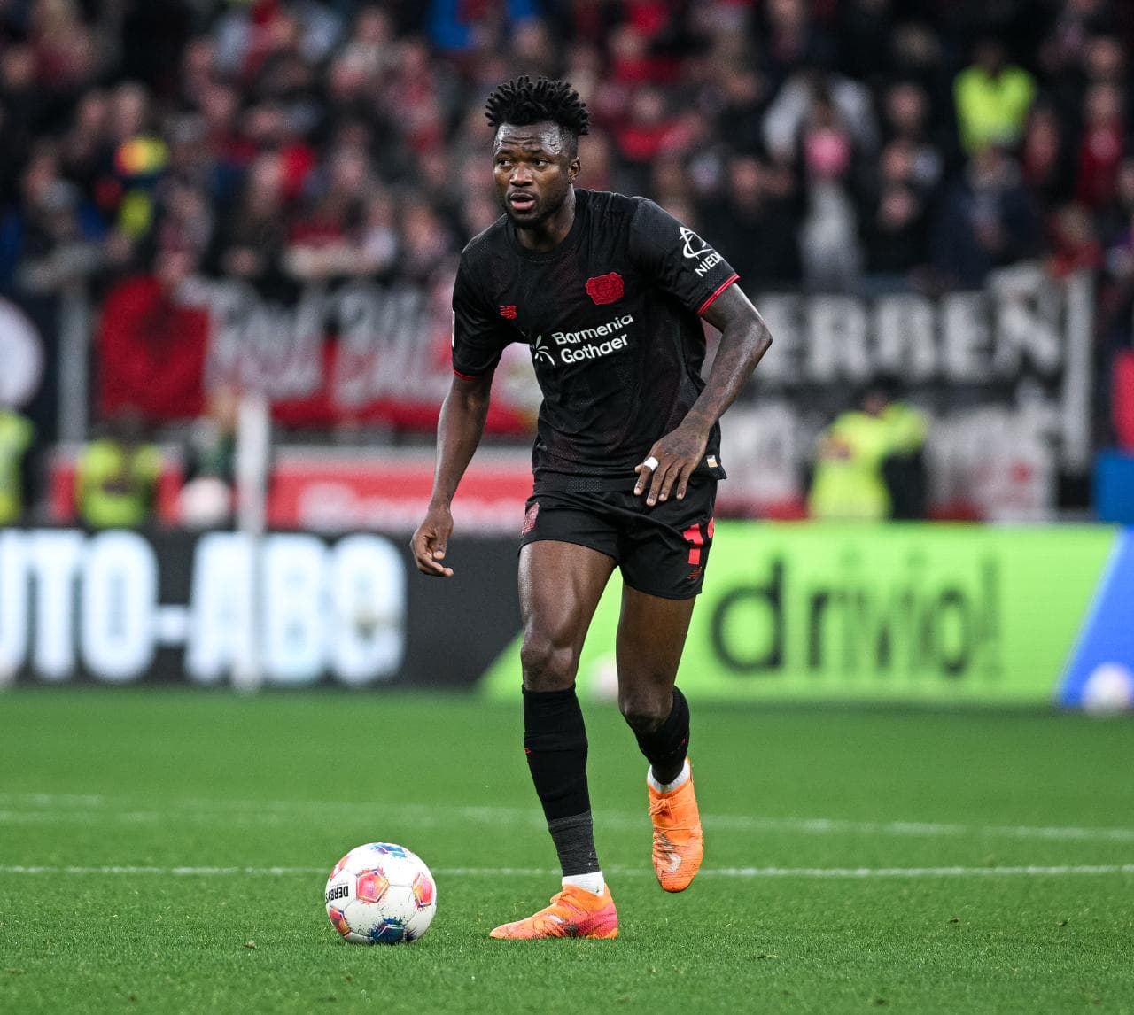 Bayer Leverkusen officially confirm new contract for Edmond Tapsoba