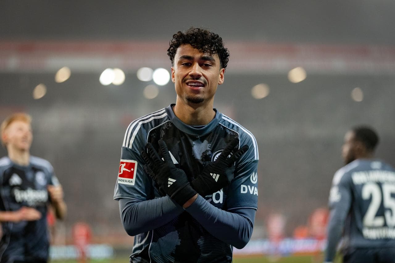 Eintracht Frankfurt star has "noticed" links to Real Madrid, Barcelona, Arsenal and Man City