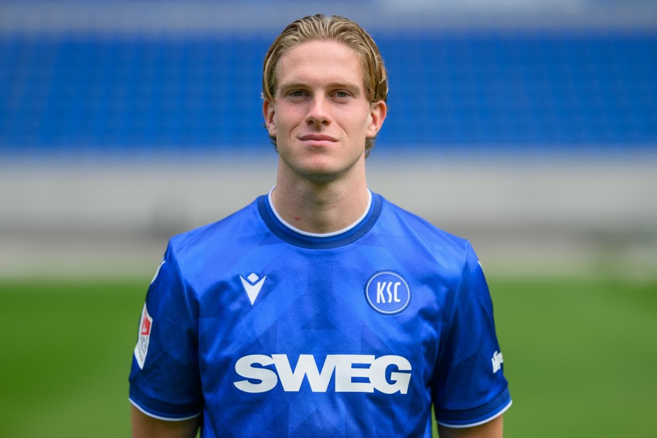 Gladbach the frontrunners for Karlsruhe full-back David Herold