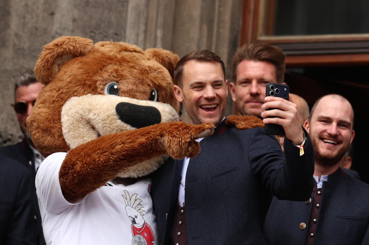 Key players and family influential in Manuel Neuer's Germany comeback