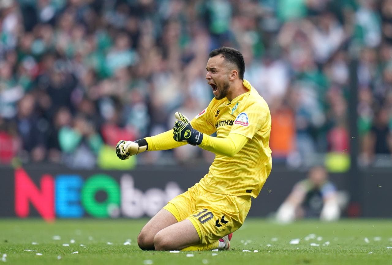 Swift transfer expected for Werder goalkeeper Backhaus amid interest from Brighton and Newcastle