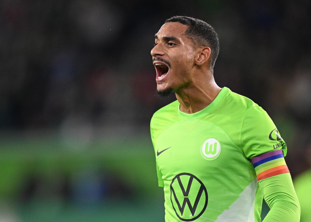 Former Wolfsburg defender called up to French national team for the first time