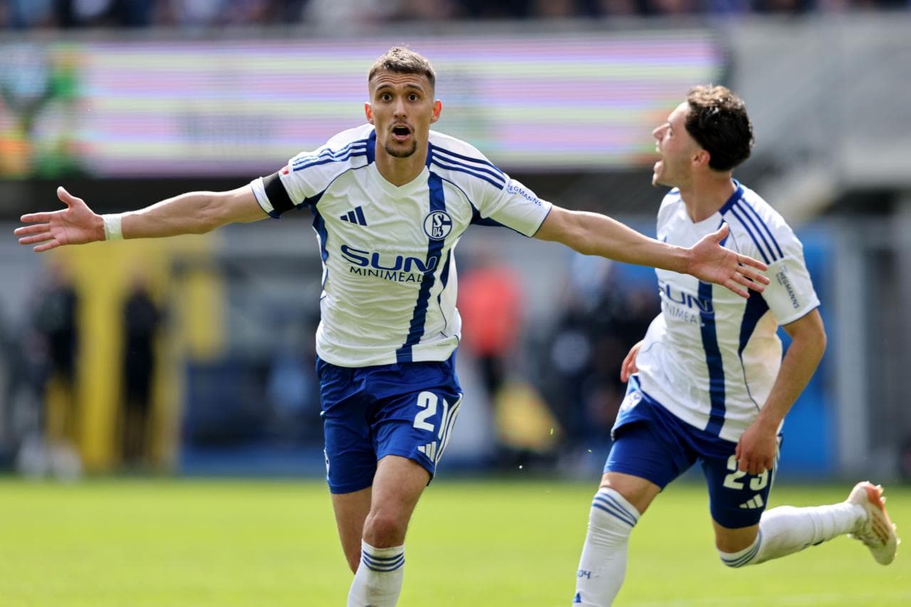 2. Bundesliga: Schalke take giant step towards promotion with dramatic comeback win over Paderborn