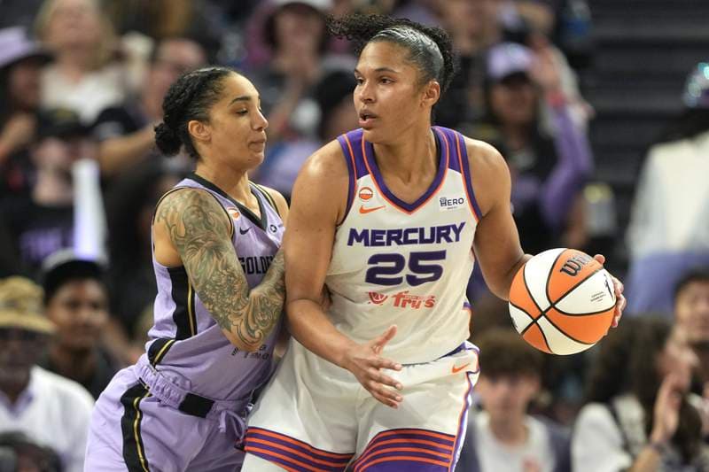 Phoenix Mercury head home with a split on first road trip of the season