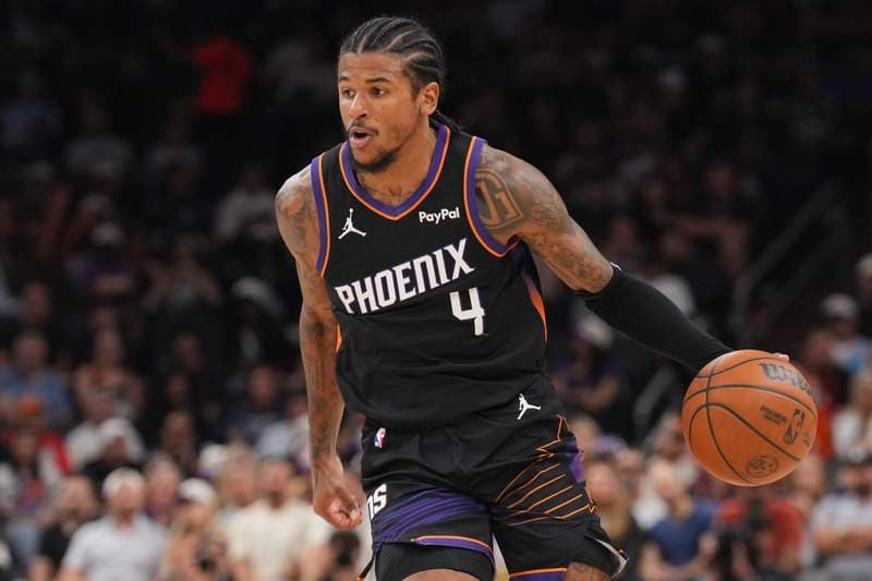 Phoenix Suns’ losing streak continues, fans question playoff future