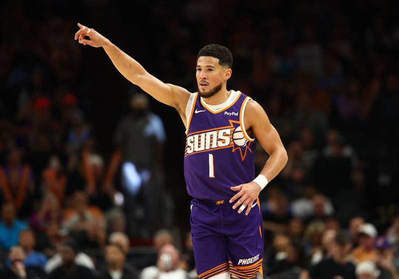 Devin Booker’s final shot sparks debate amongst NBA fans after Suns loss
