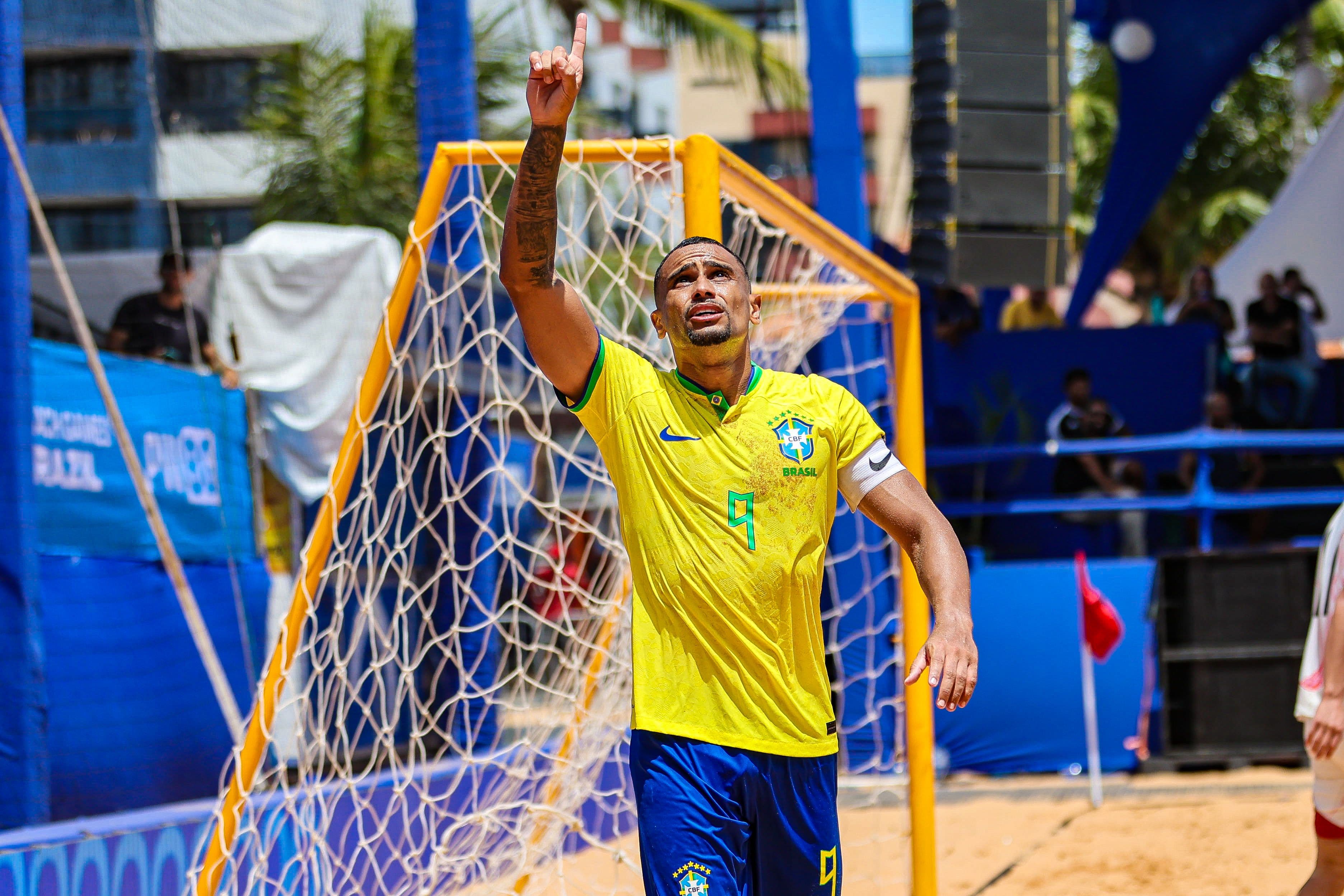 Brazil thrash Japan in Copa das Nações beach soccer opener