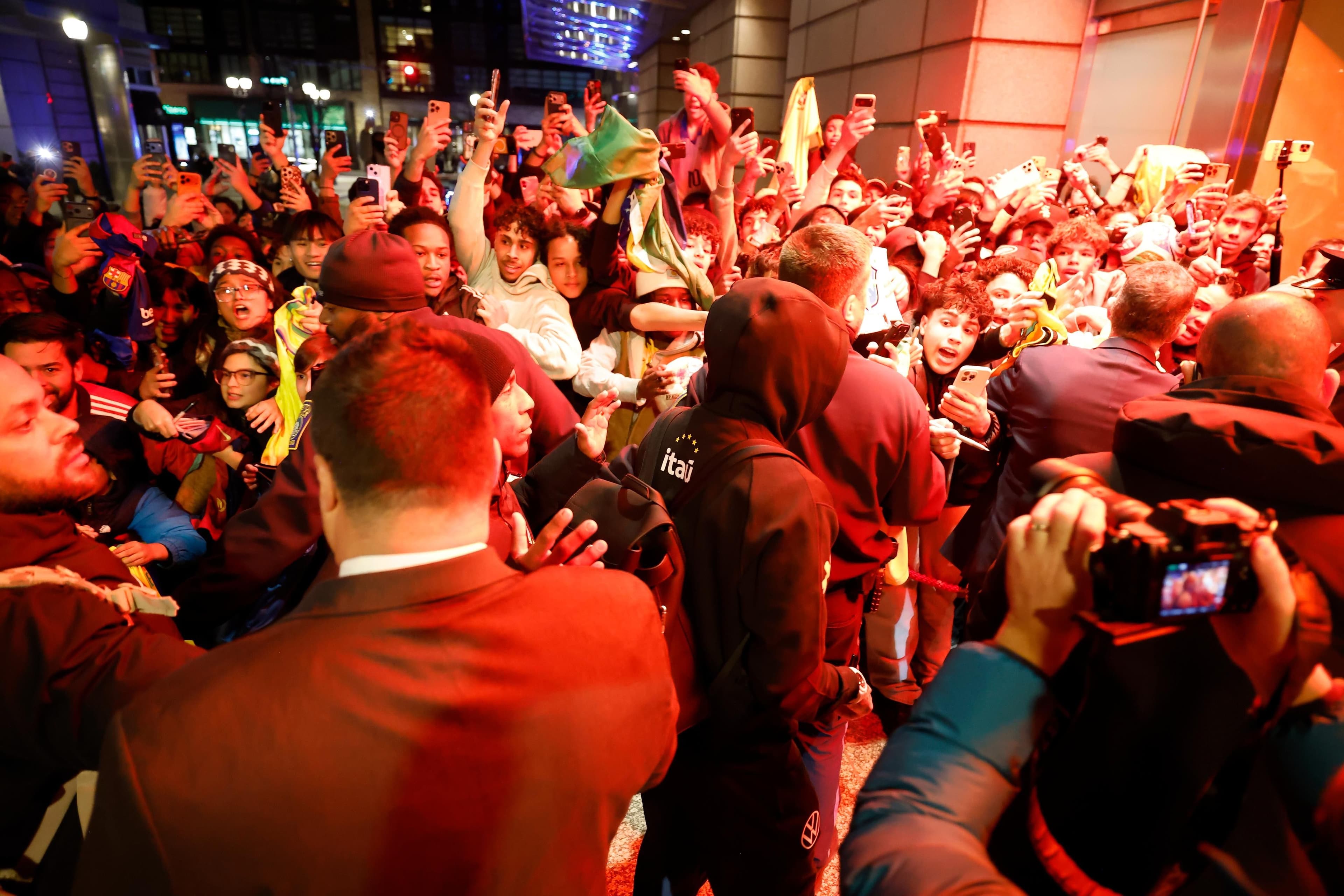 In Boston's cold and fans' warmth, Brazil land for France friendly