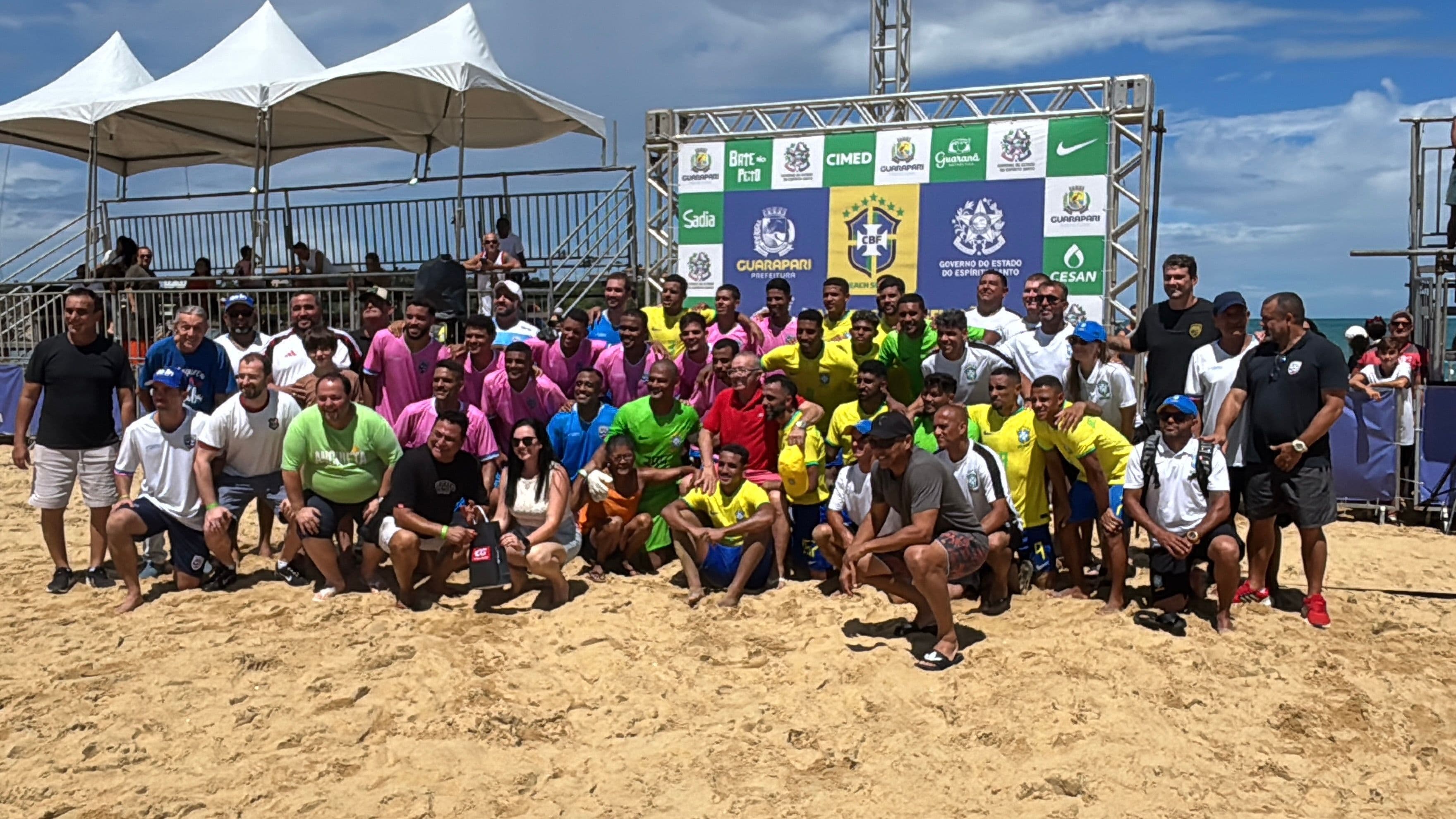 Mão and Bruno Xavier bid farewell to Brazil beach soccer team