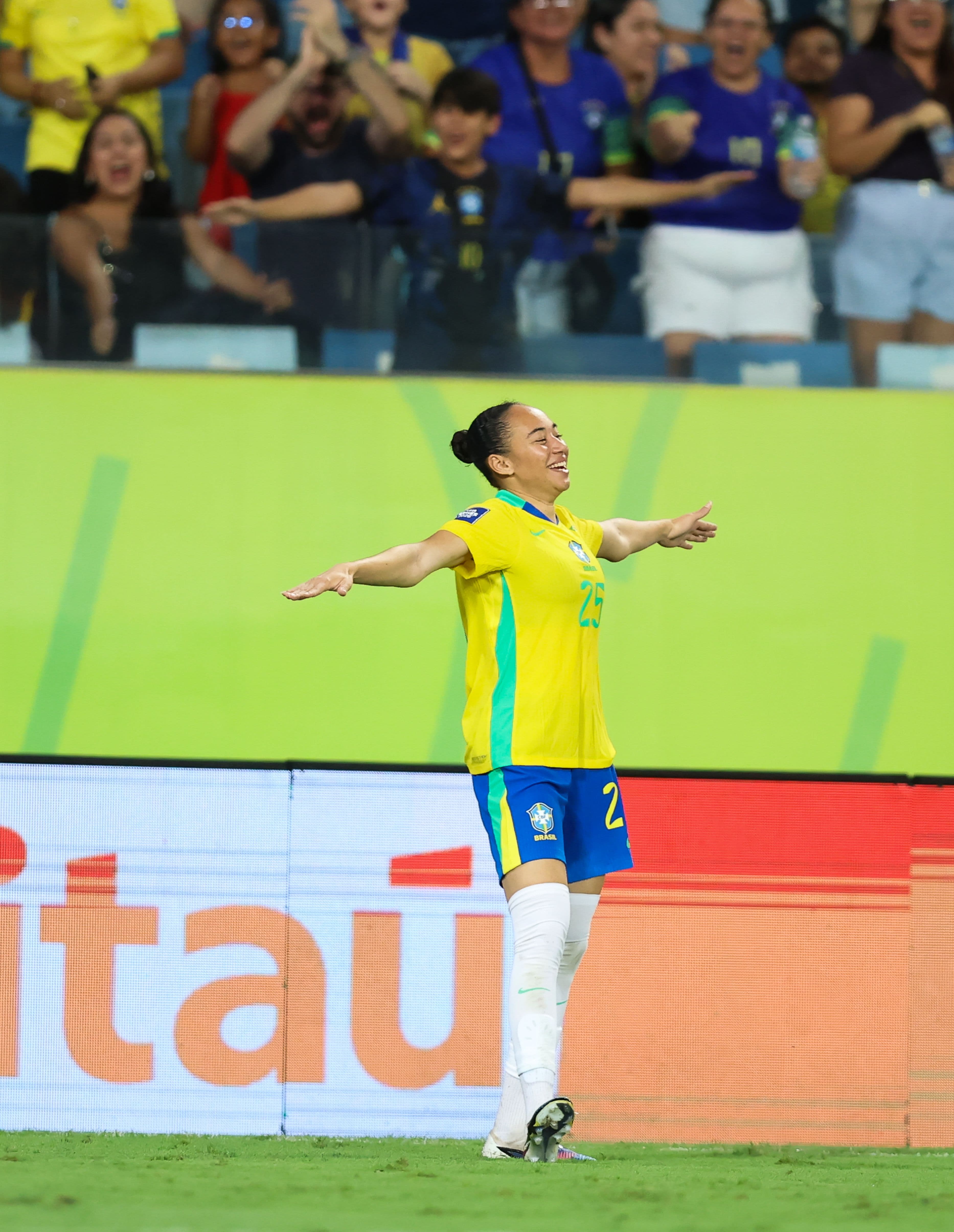 Aline Gomes scores her first for Brazil and seals FIFA Series title