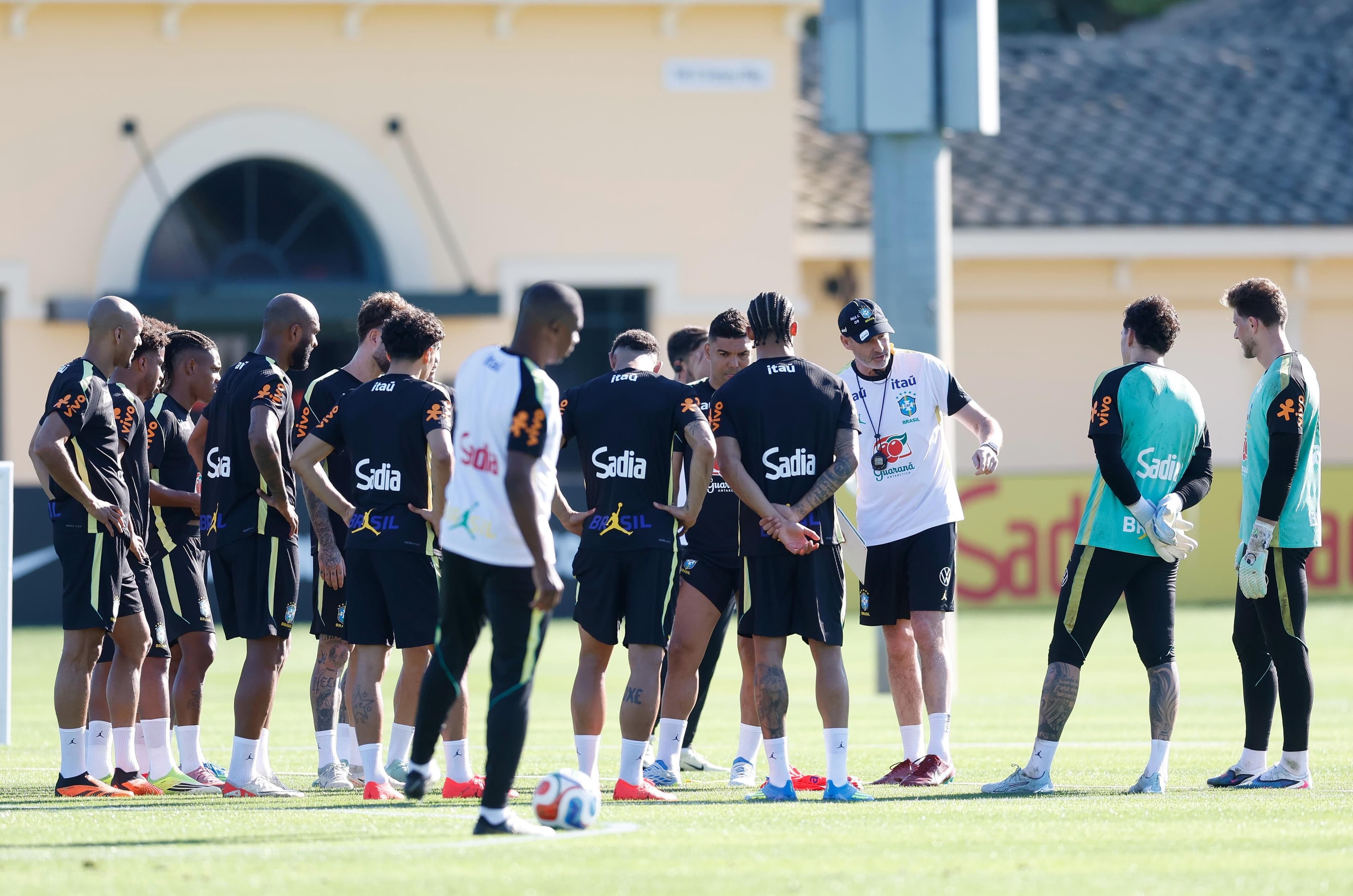 Brazil begin preparations for friendlies with France and Croatia