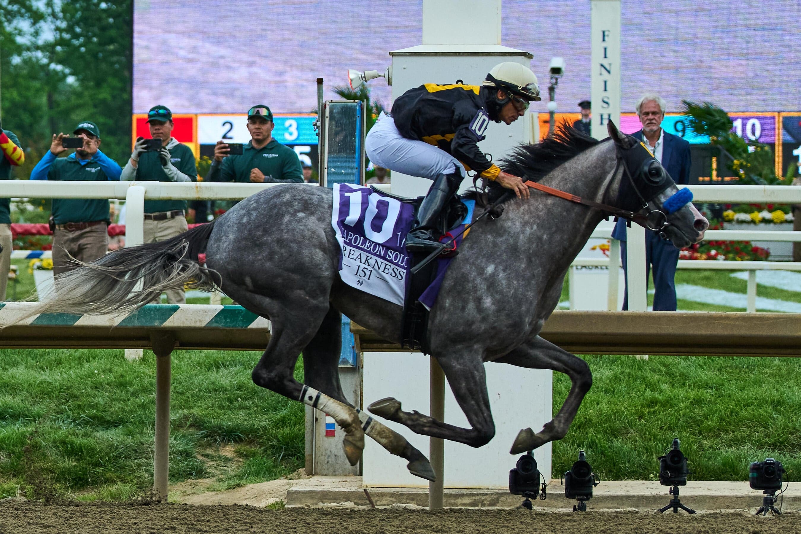 Napoleon Solo wins Preakness Stakes at Laurel Park