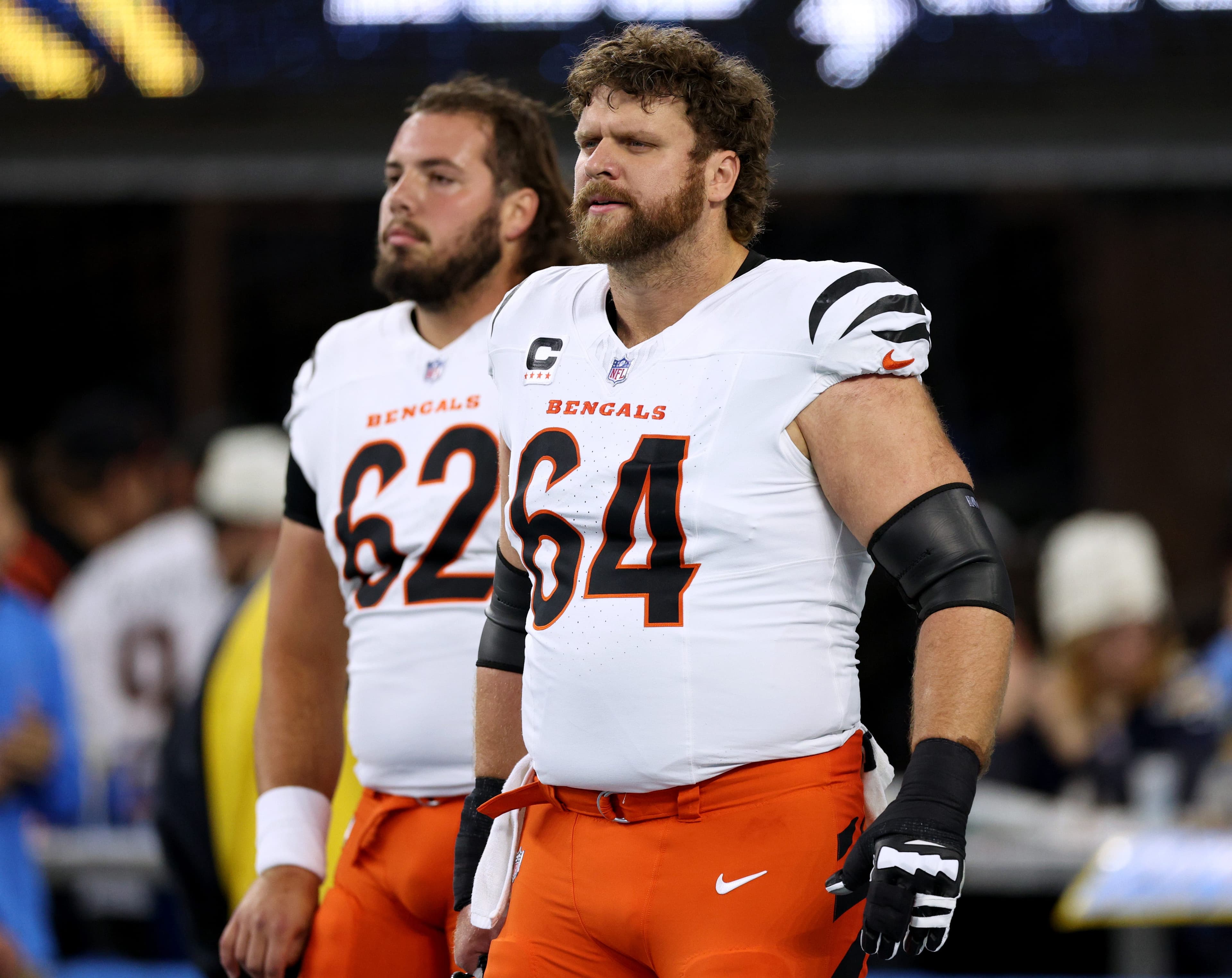 Cincinnati Bengals waive Matt Lee; team in need of backup center