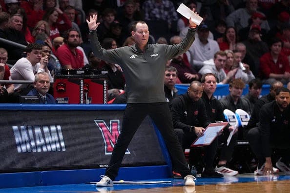 'Speedos are out in Dayton!' Miami RedHawks' swim team distracts SMU