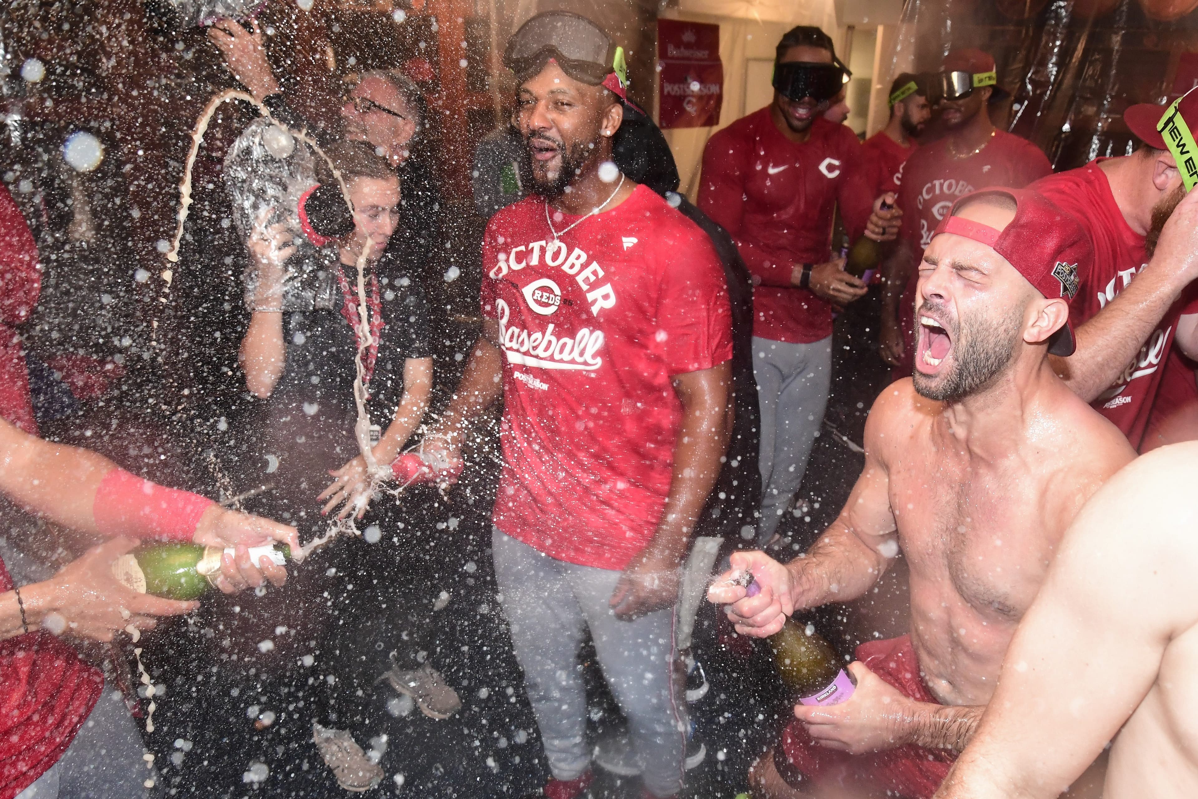 Elly De La Cruz HR total and other Cincinnati Reds 2026 Bold Predictions