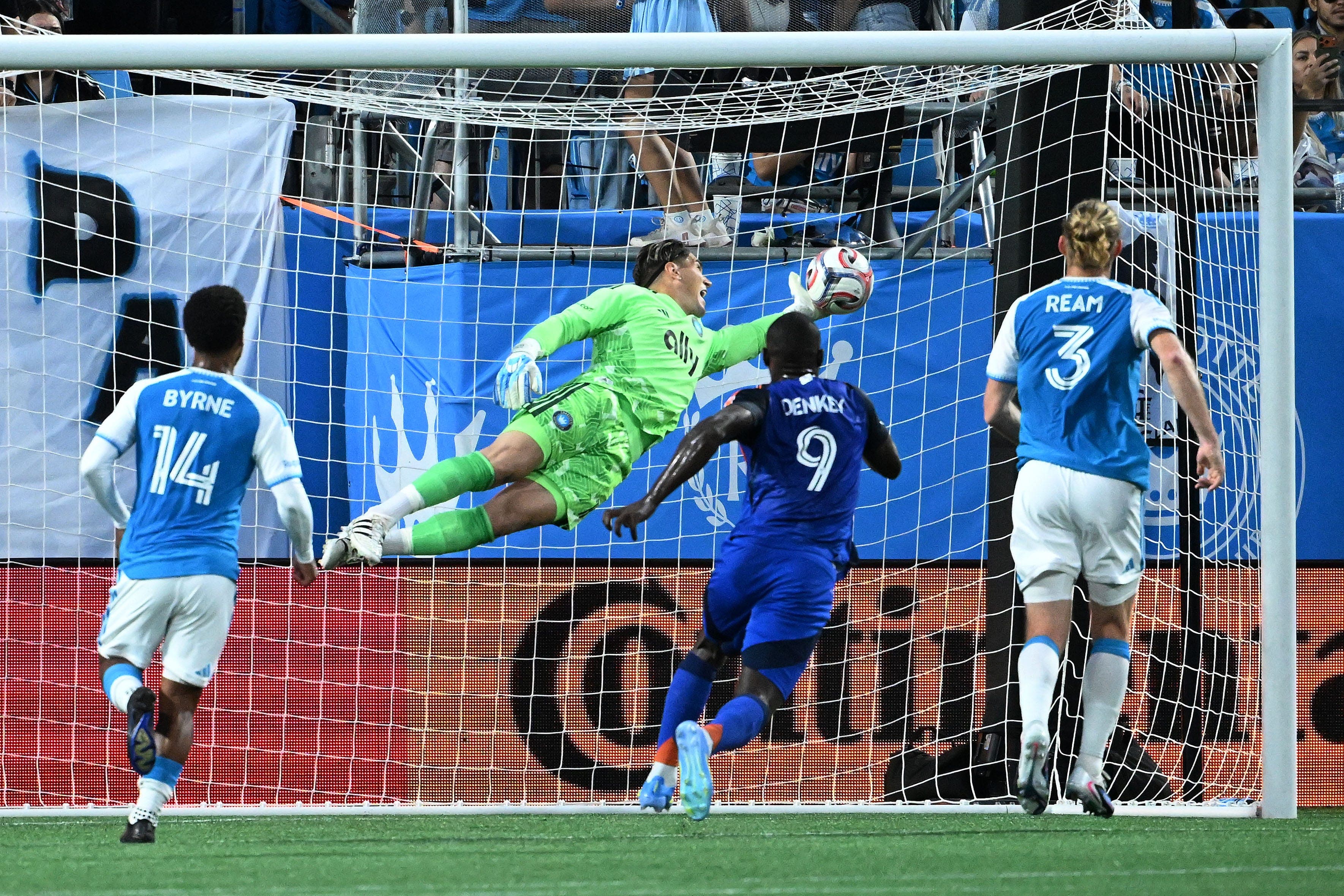 Evander, Denkey score for FC Cincinnati in 2-2 draw at Charlotte FC