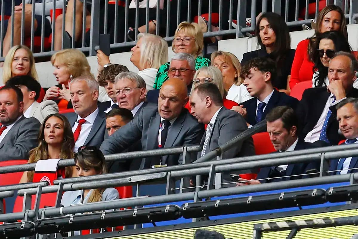 Howard Webb made visit to Manchester City training ground to discuss referee decisions