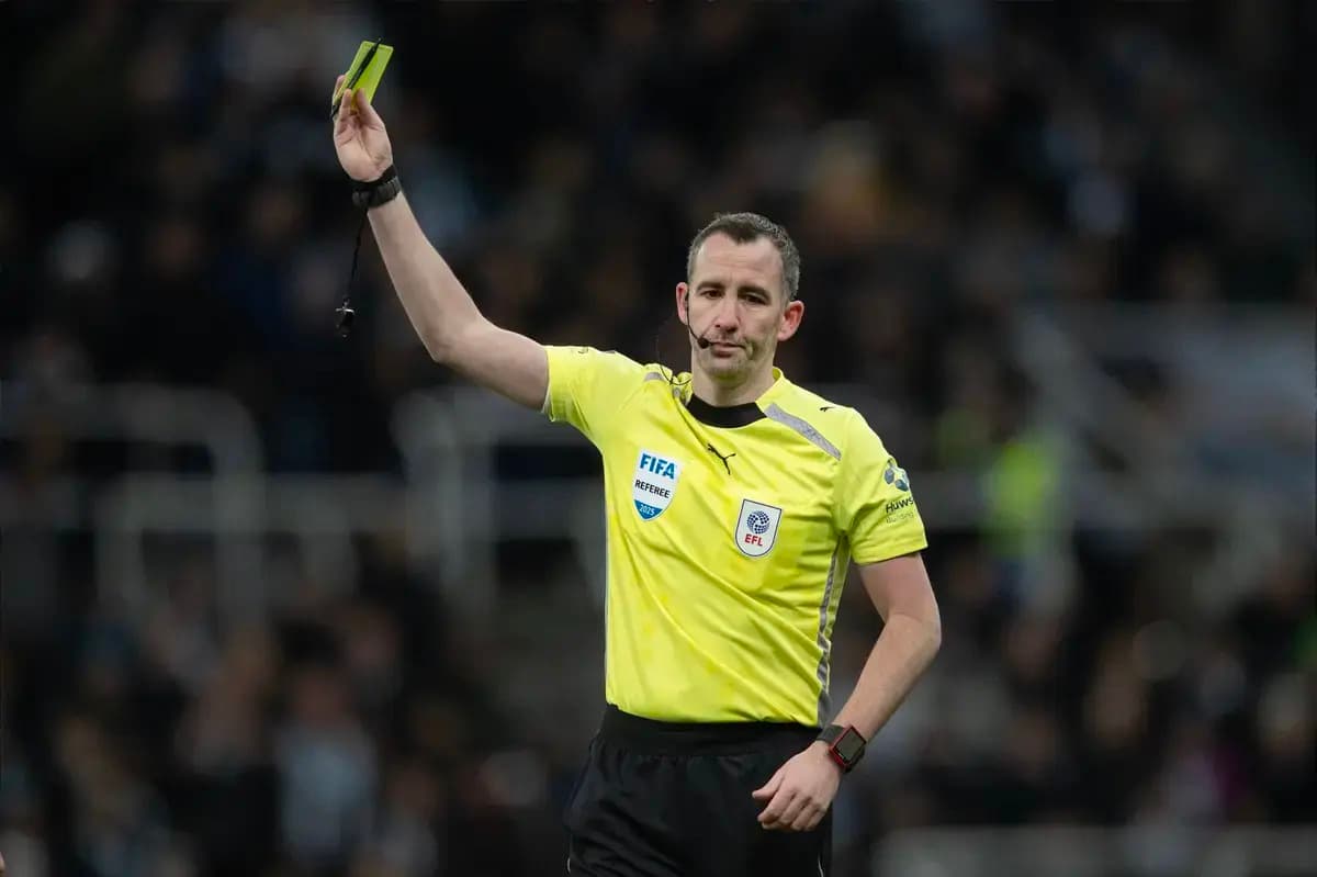 Match Officials: Chris Kavanagh to referee Chelsea vs Manchester City