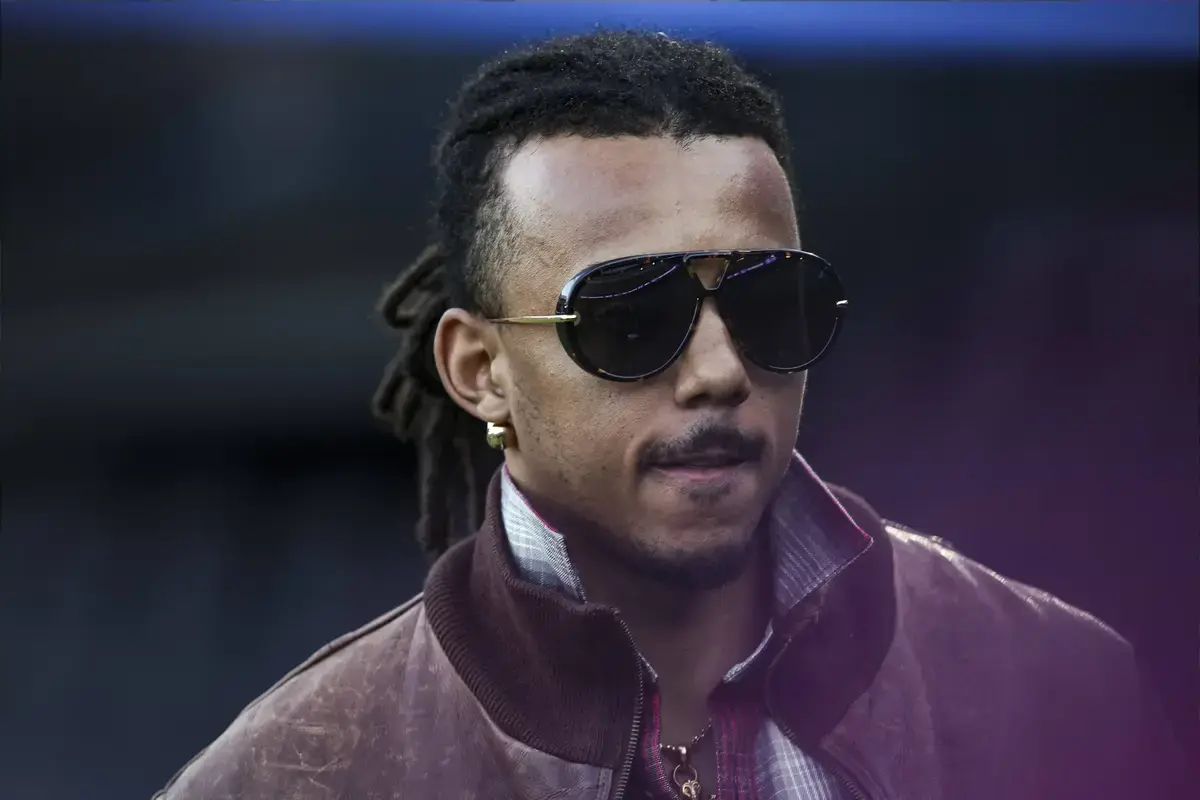 Manchester City enter Premier League triple threat to sign Barcelona’s Jules Kounde