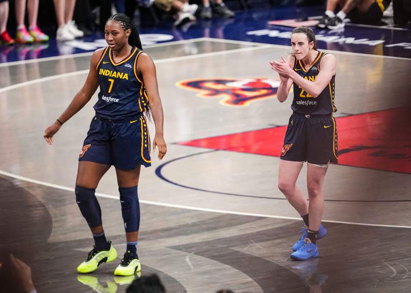 Caitlin Clark Still Rubbing Salt Into Aliyah Boston’s Wounds With Hilarious South Carolina Jab