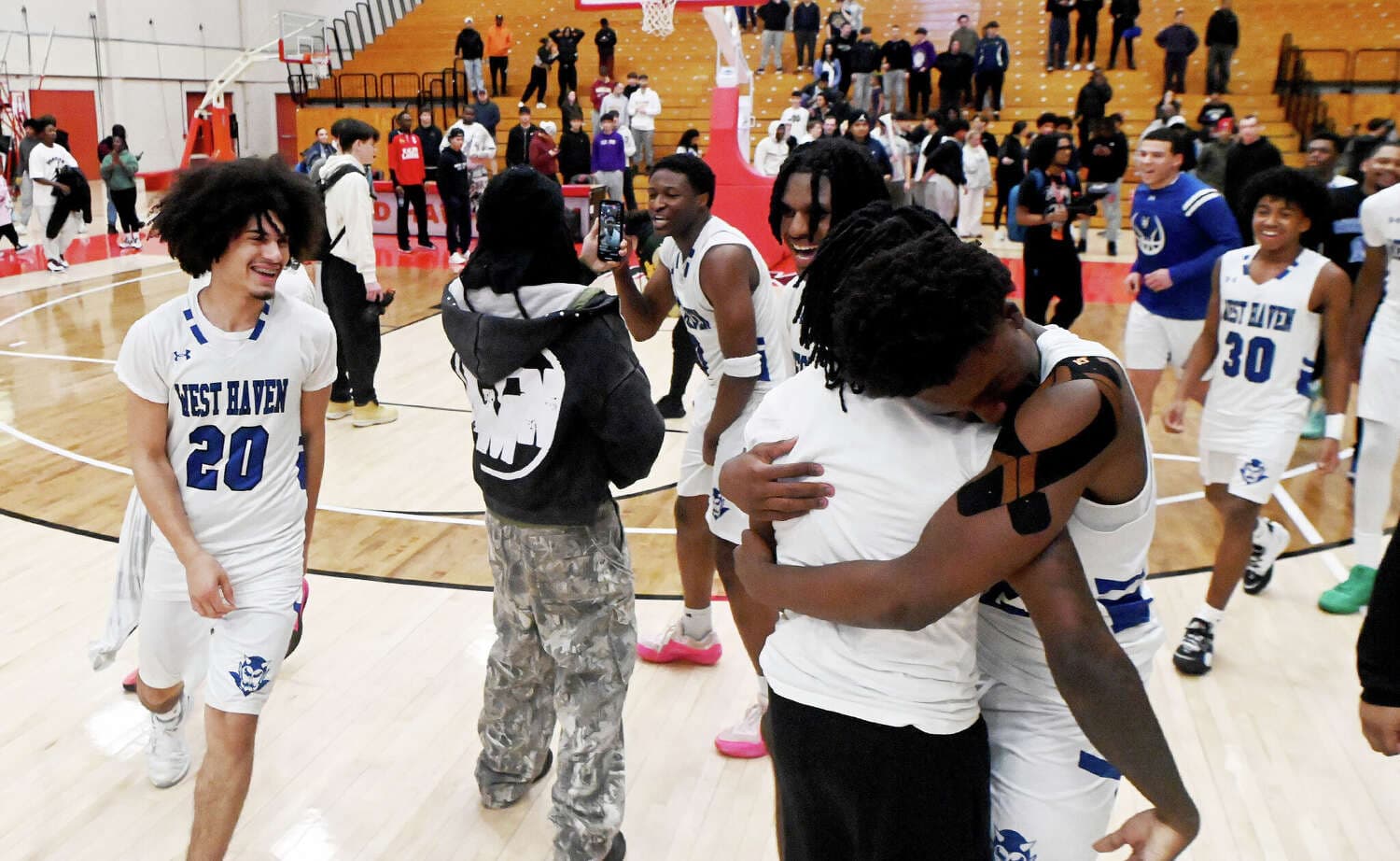 West Haven Triumphs Over Notre Dame in Heart-Pounding Final!