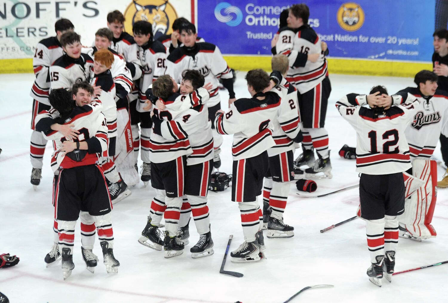 New Canaan defeats Fairfield Prep in CIAC Division I final, captures first state championship since 1972
