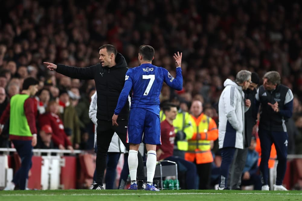 Chelsea’s star gets red card in heated clash with Gunners group