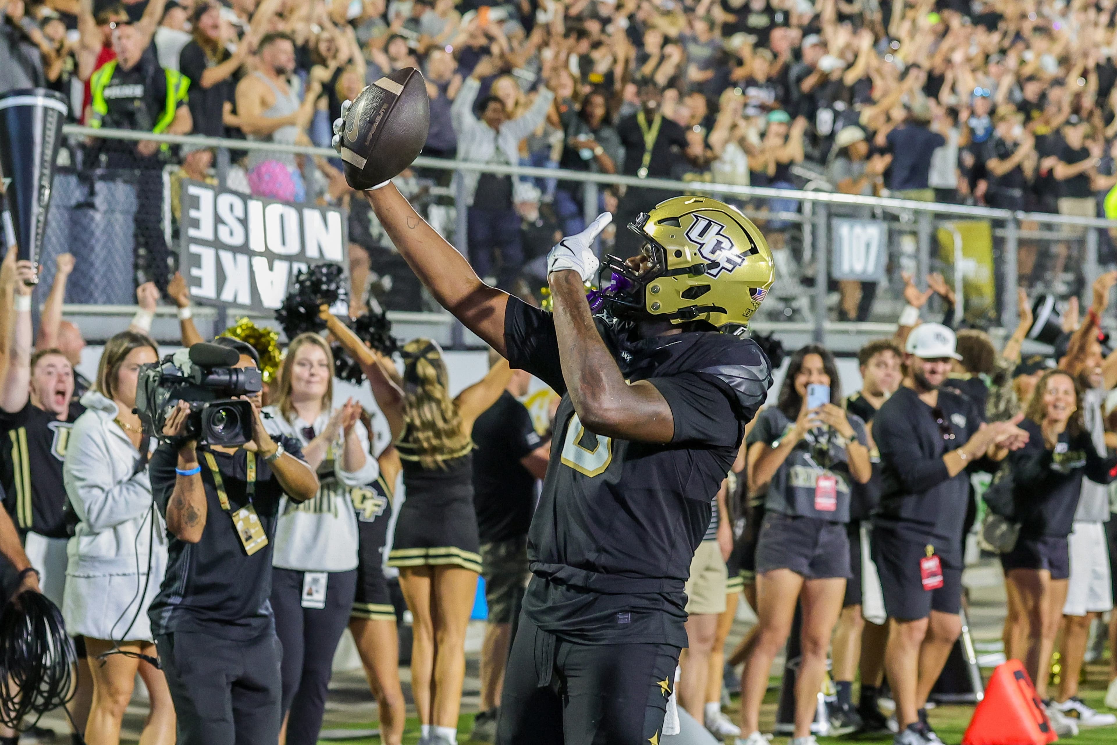 What's the latest focus for record-setting UCF tight end Dylan Wade?