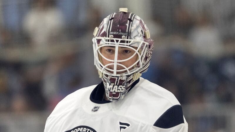 Utah Mammoth sign goalie phenom Michael Hrabal