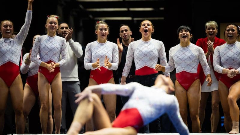 Utah gymnastics wins regional semifinal, advances to Sunday’s final