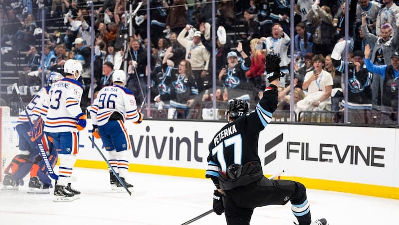 ‘Are you not entertained?’: Mammoth pull off massive win against big, bad Oilers