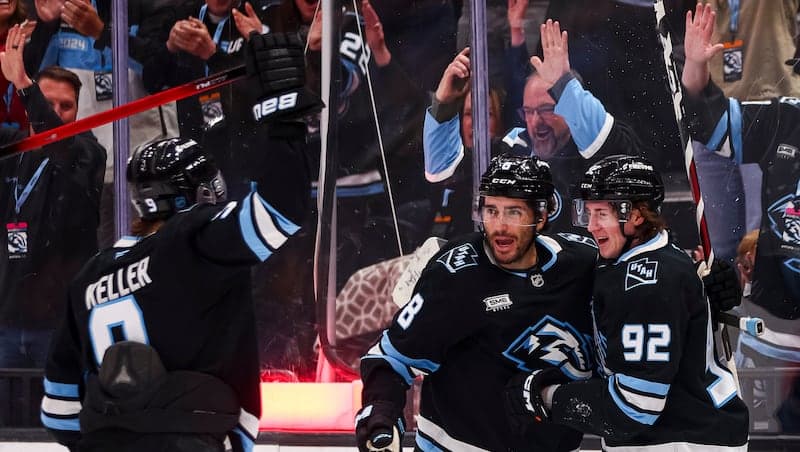 What do the Mammoth’s playoff odds look like?