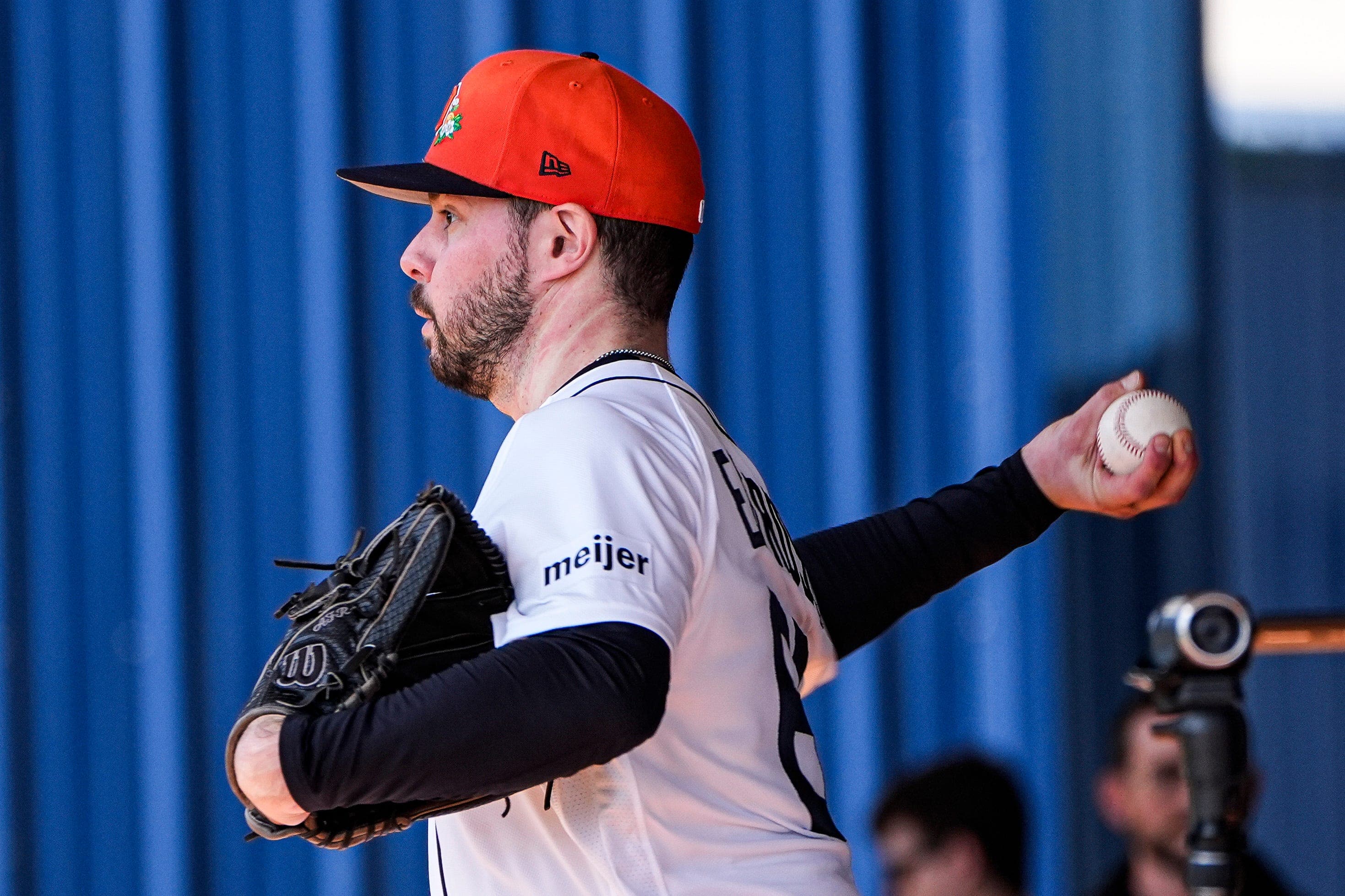 Tigers cut 5 more players from spring camp, including lefty reliever