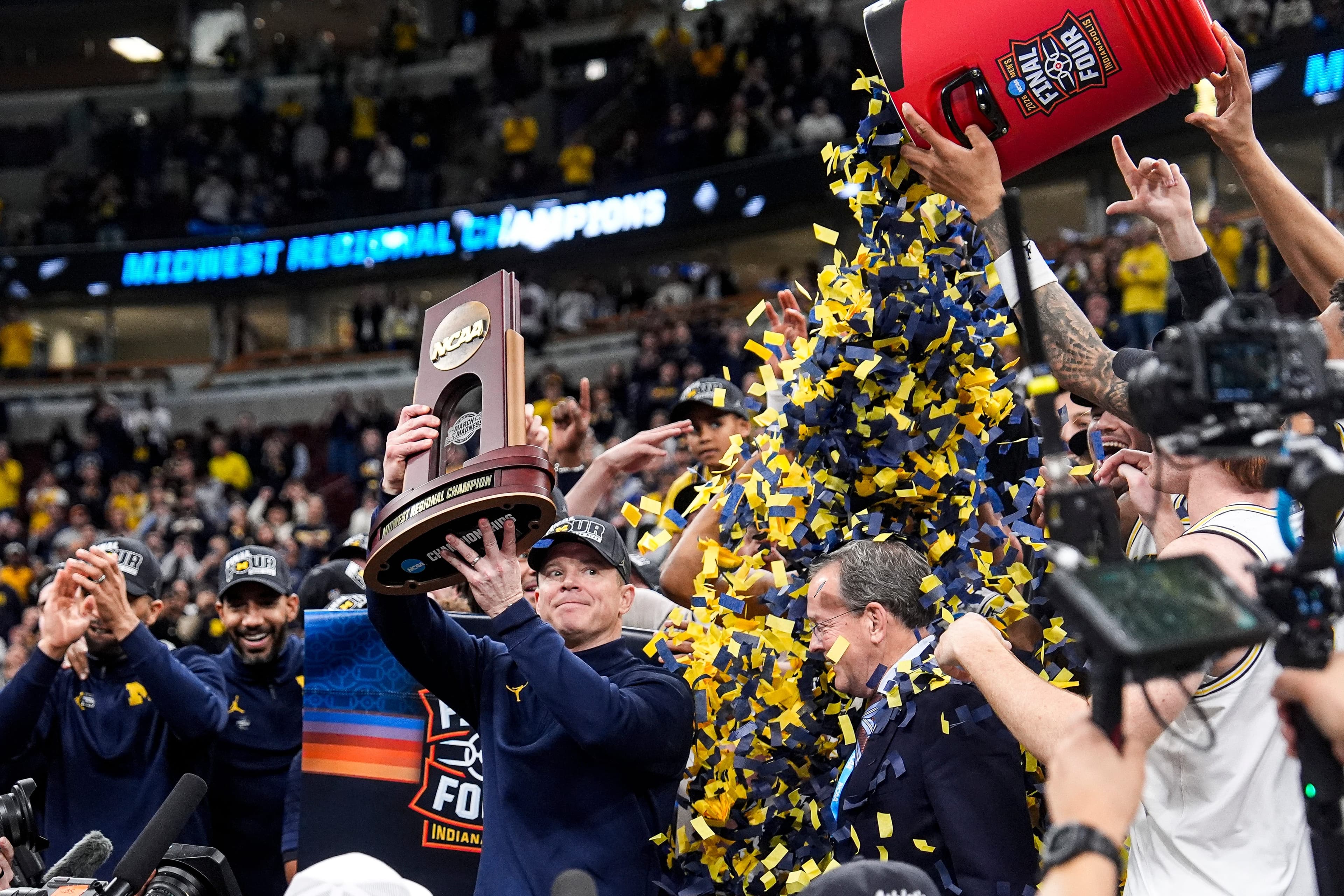 Dusty May tells Michigan he's not seeking other college jobs after UNC rumors