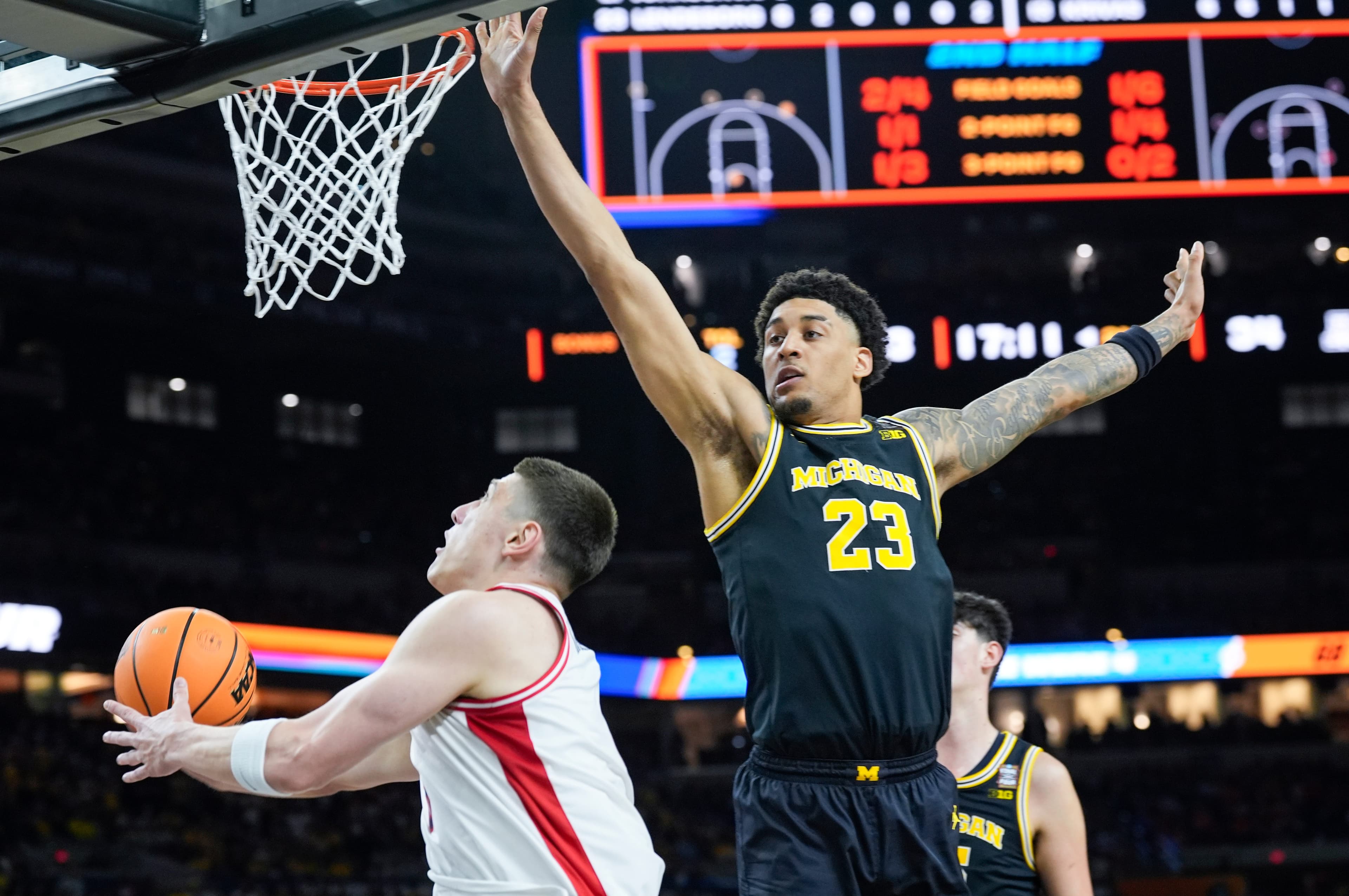 Michigan vanquishes Arizona, 91-73, in NCAA Final Four beatdown