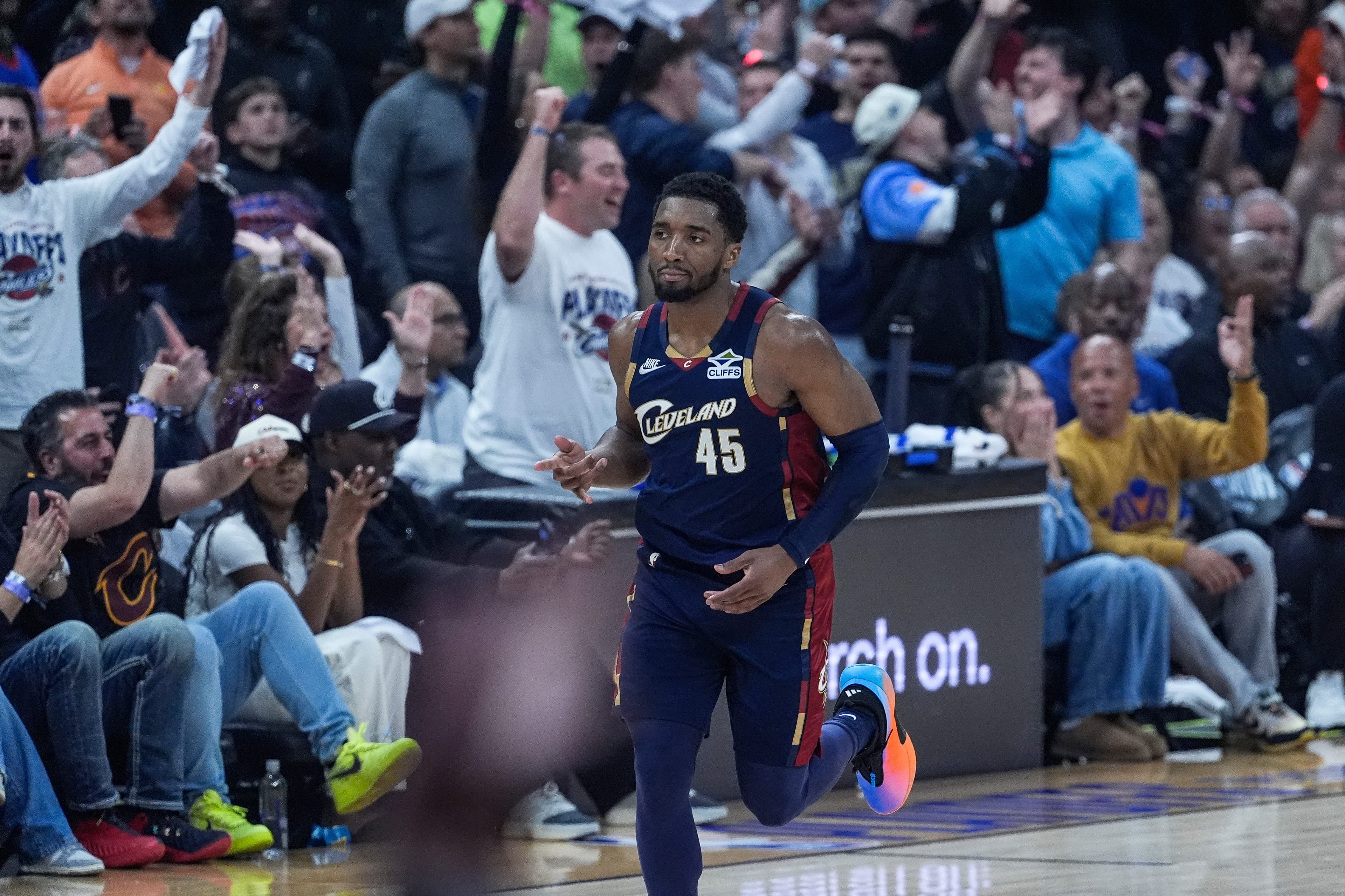 Pistons' lead shredded by Donovan Mitchell in Game 4, Cavs tie series