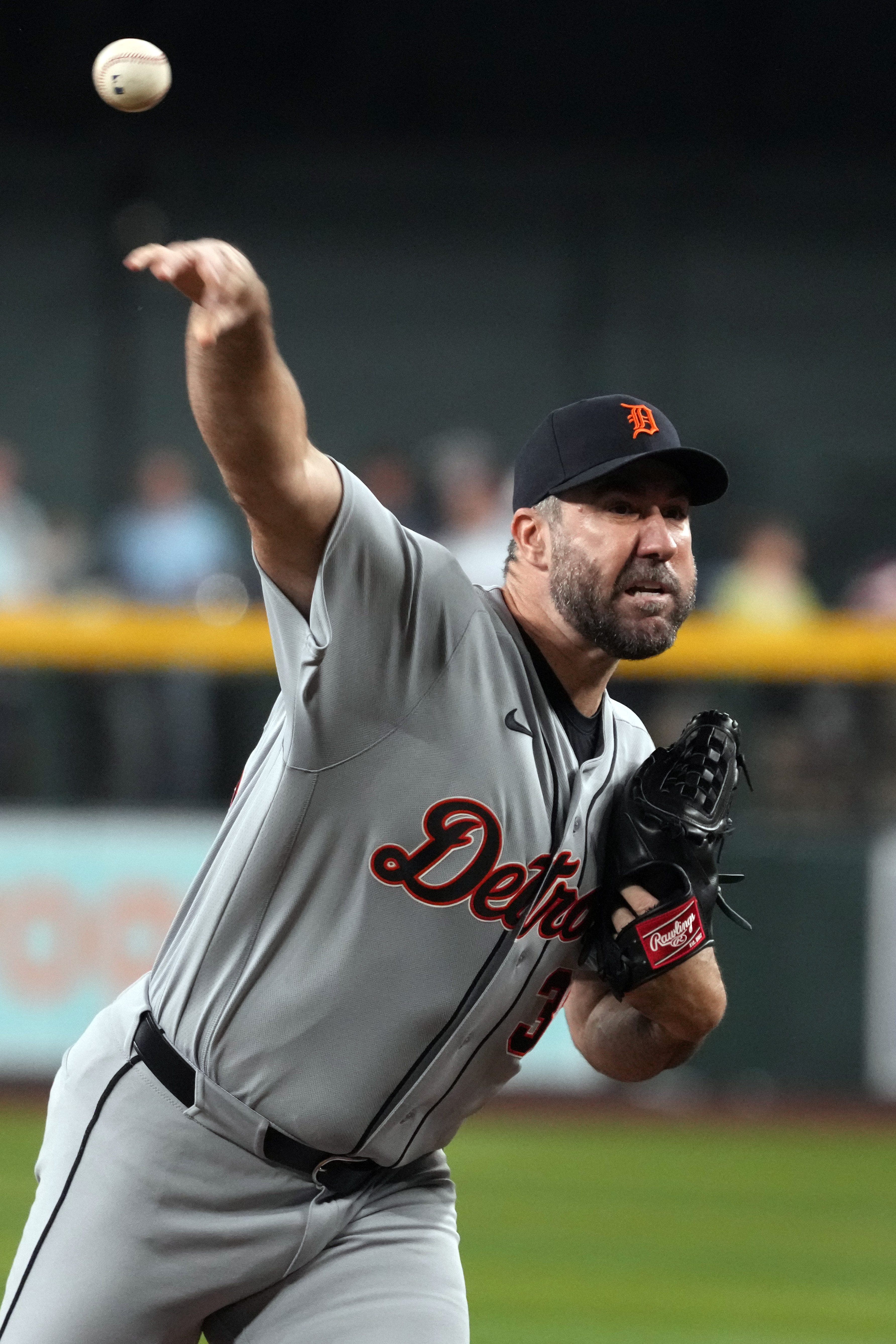 Justin Verlander placed on injured list for Tigers with hip issue