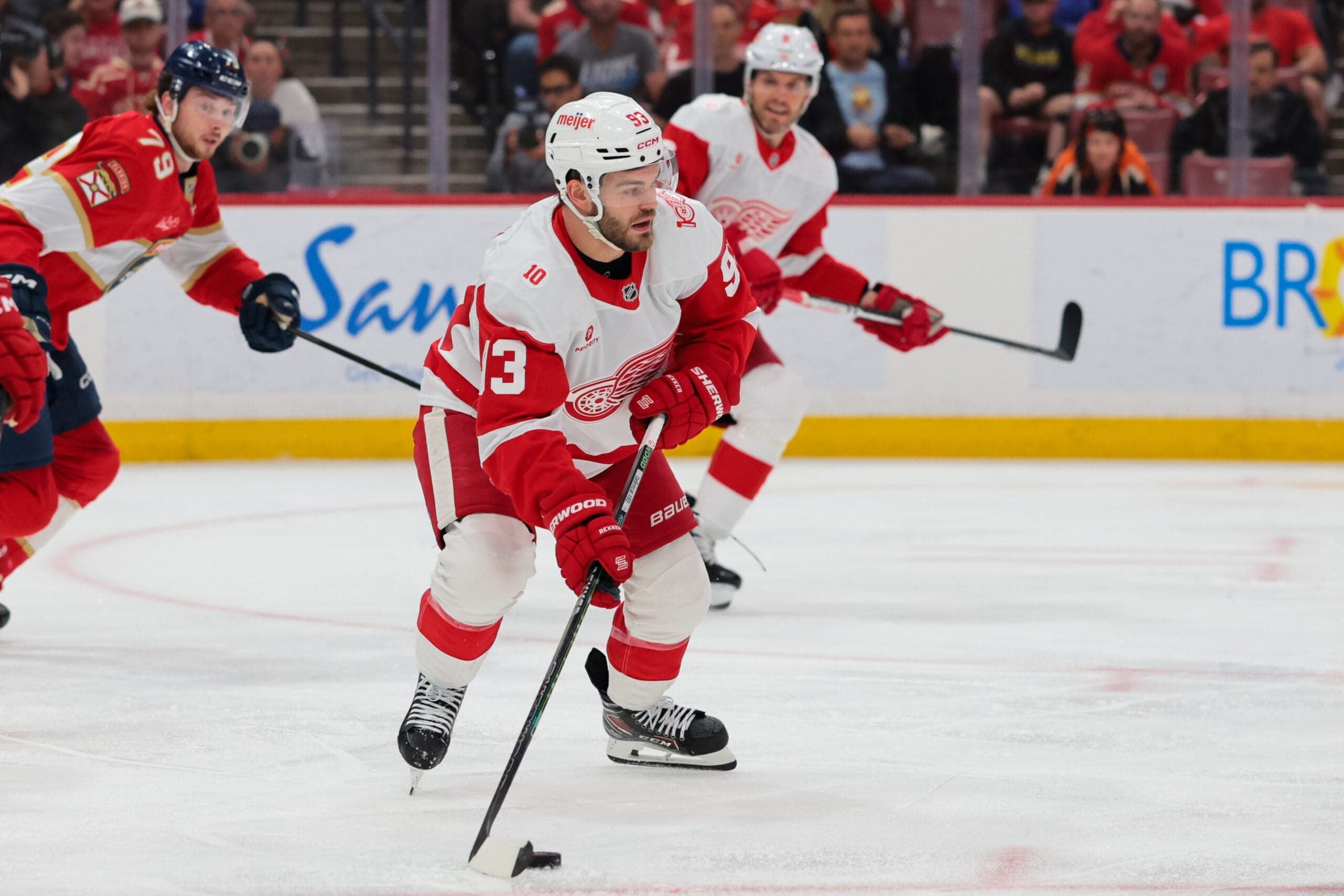 Red Wings Fall Flat in Finale, 8-1