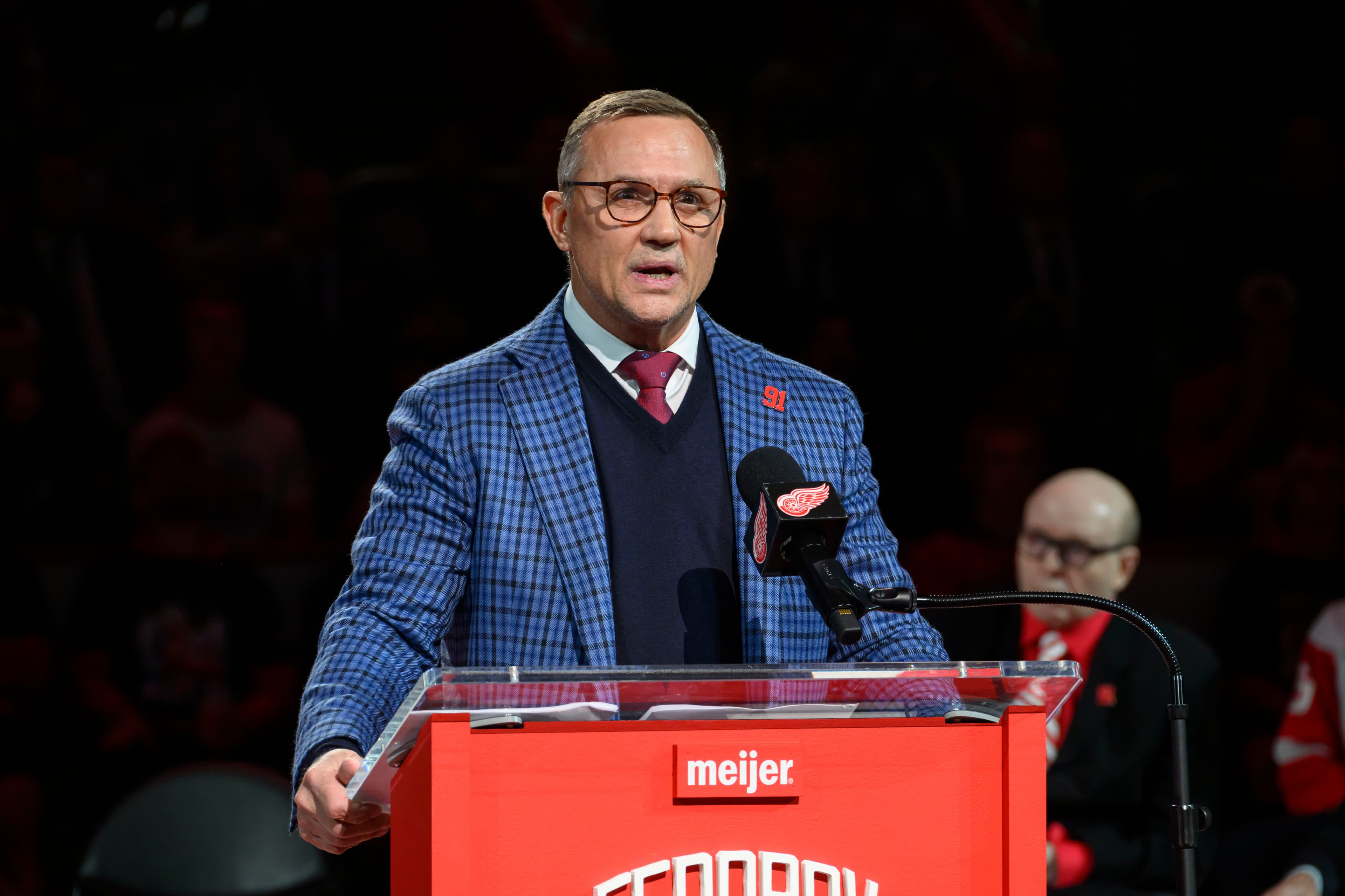 GM Steve Yzerman, coach Todd McLellan to address Red Wings' season