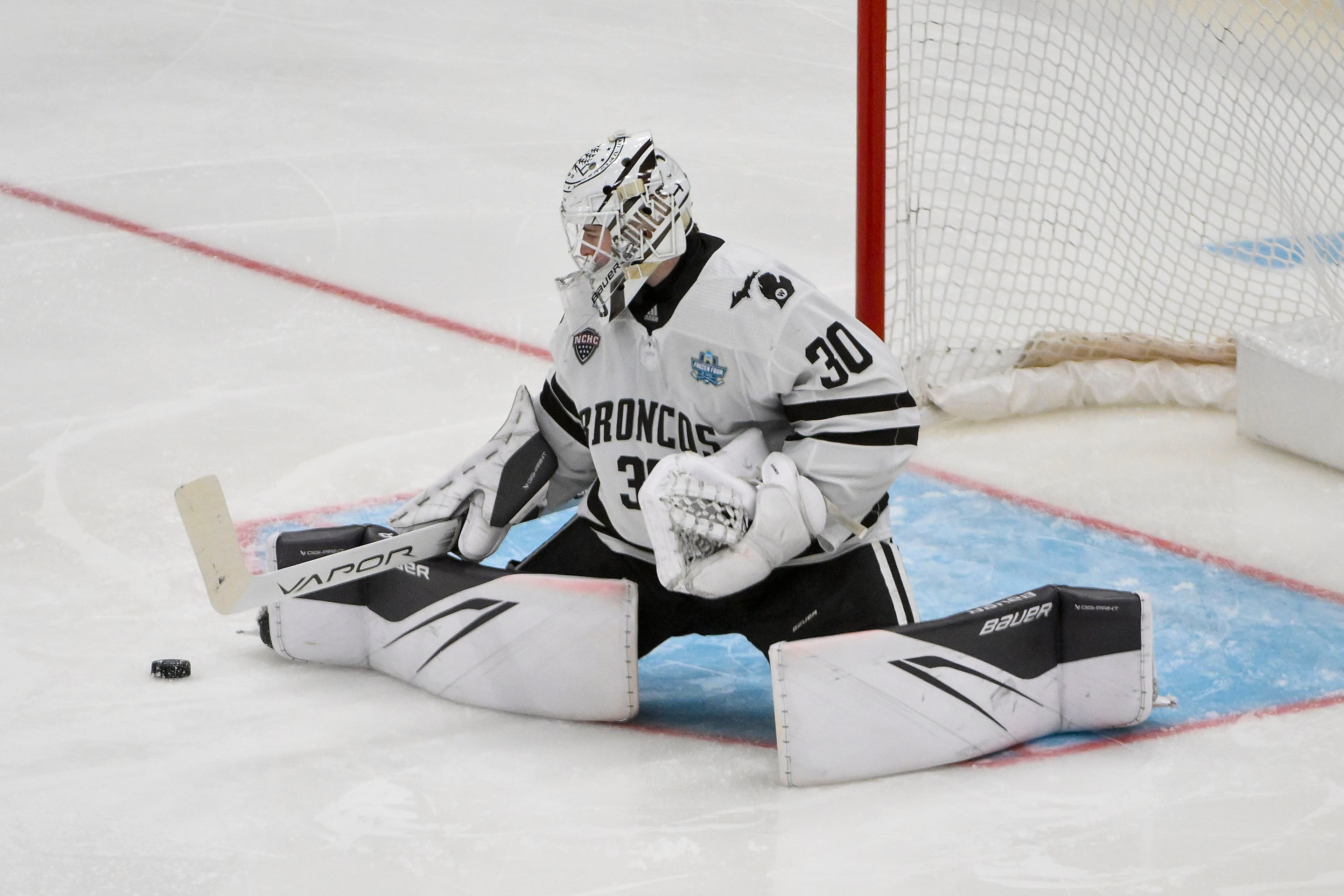 Western Michigan gets past Minnesota State in NCAA hockey tournament