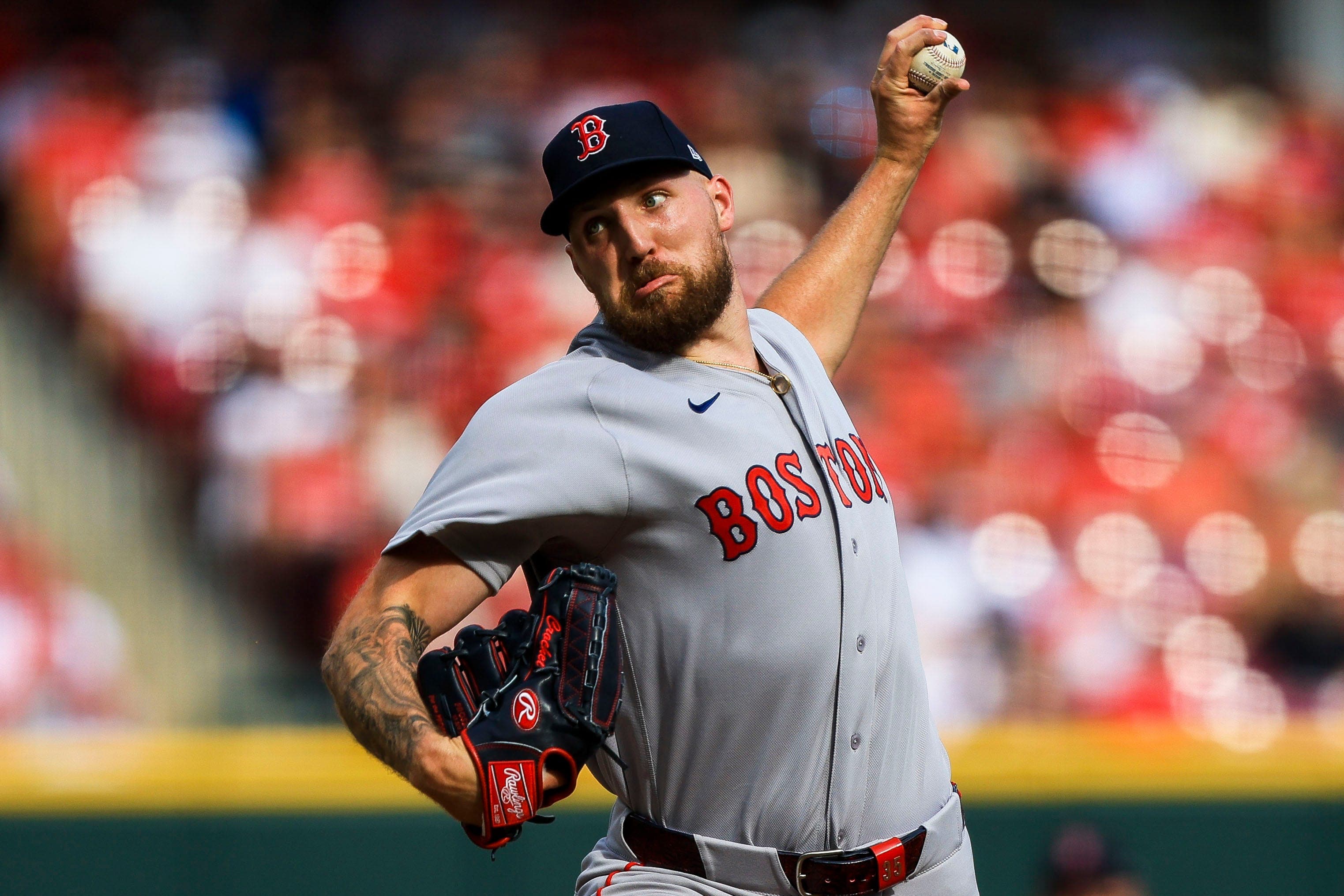 MLB roundup: Cy Young runner-up Garrett Crochet leads Red Sox over Reds