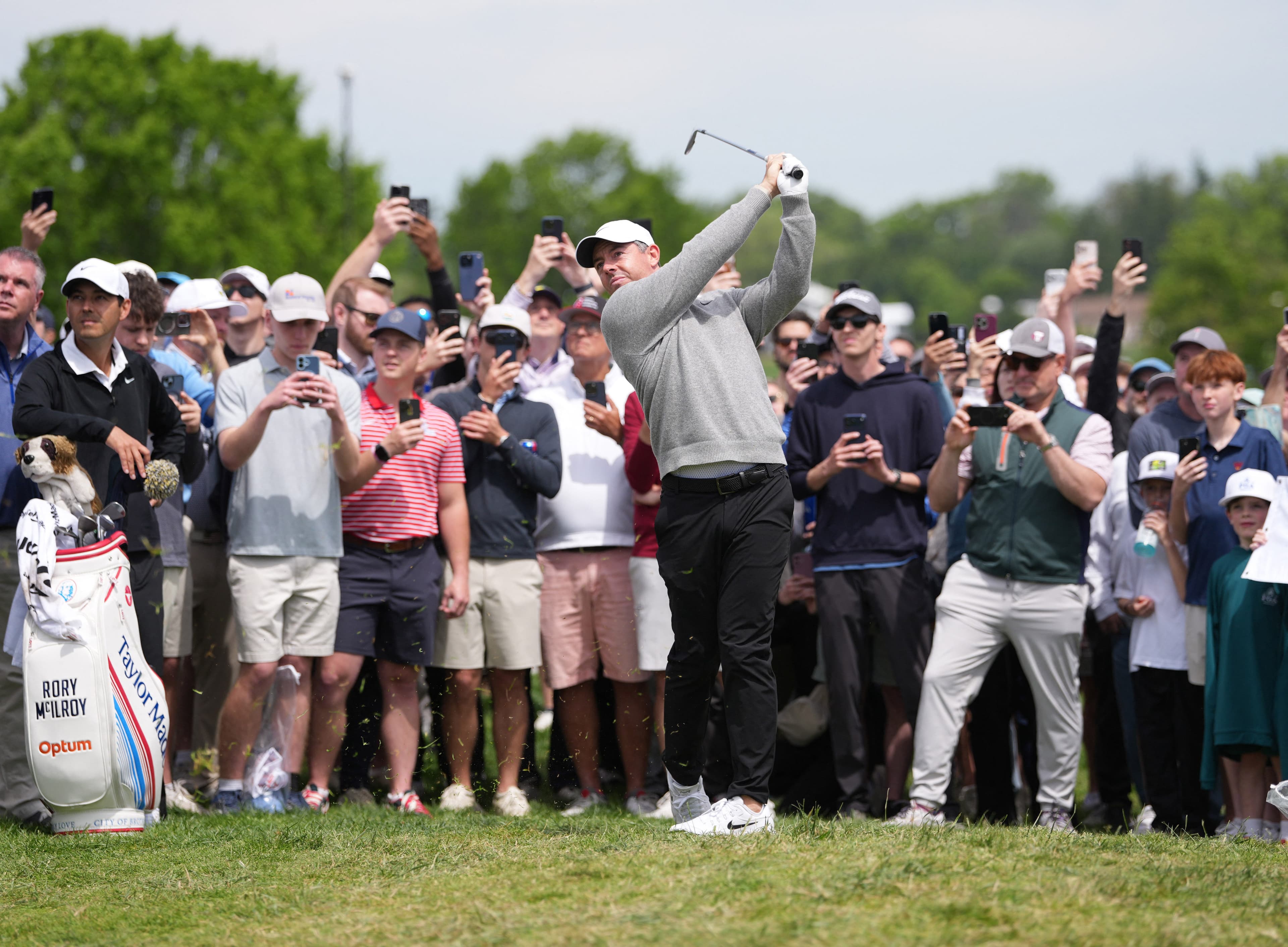 Strong field takes on bunker-filled challenge at PGA Championship