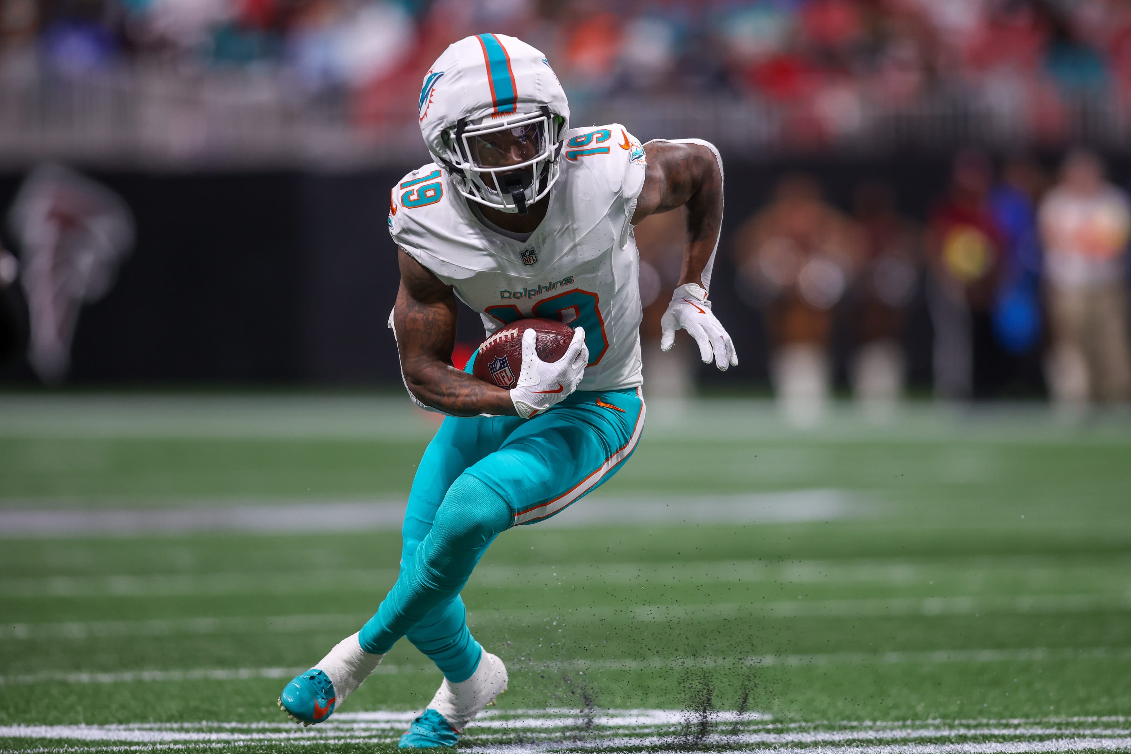 Lions add size at receiver, sign veteran Cedrick Wilson Jr.